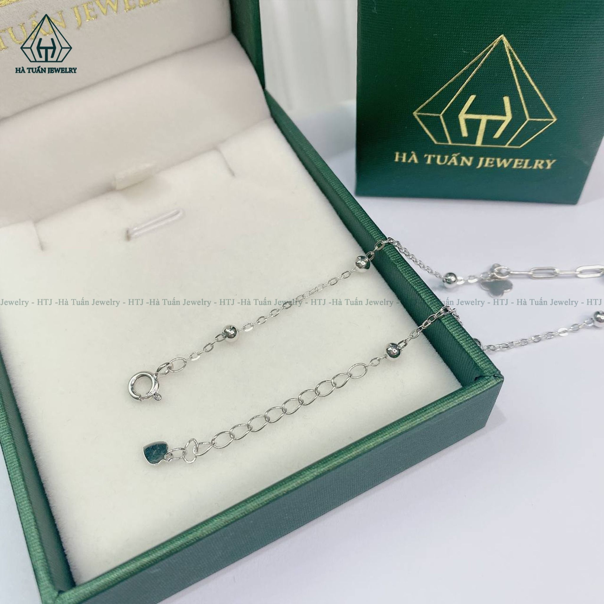 A354 Lắc chân hoa bốn cánh