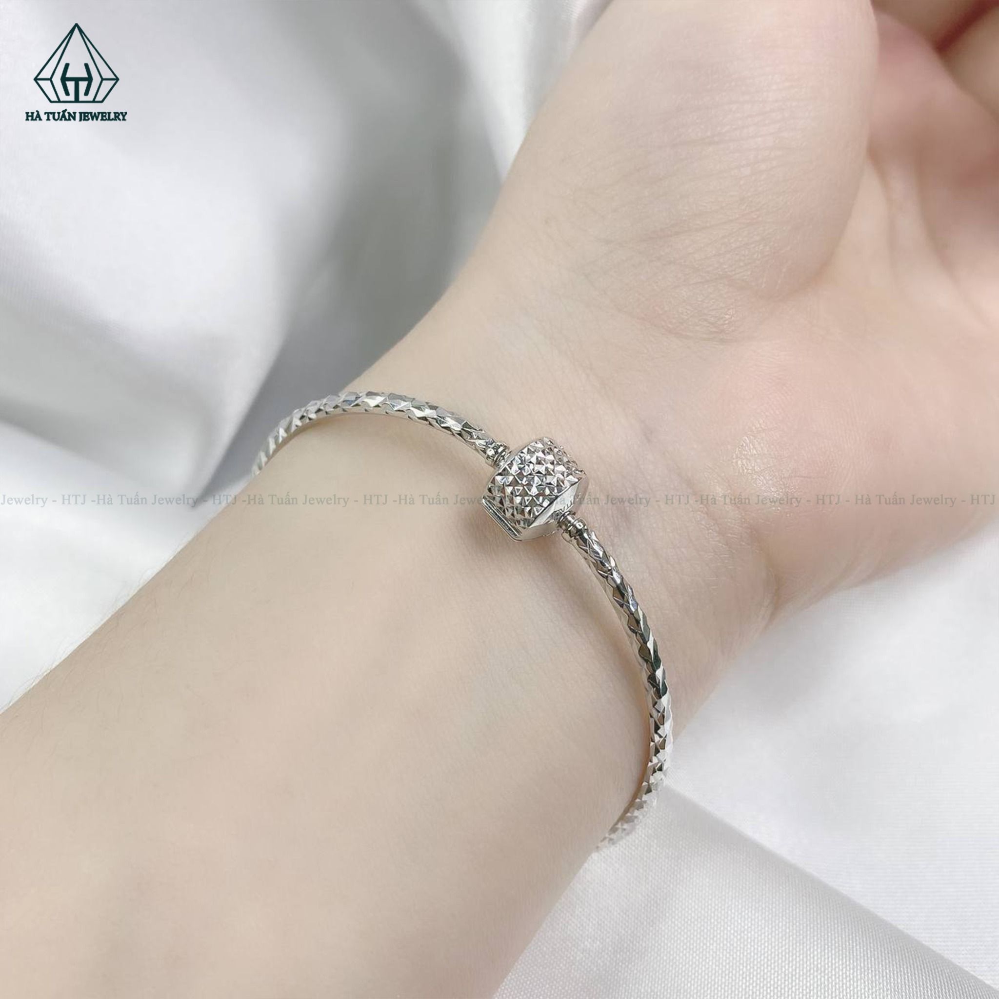 B823 vòng cứng khoá trụ