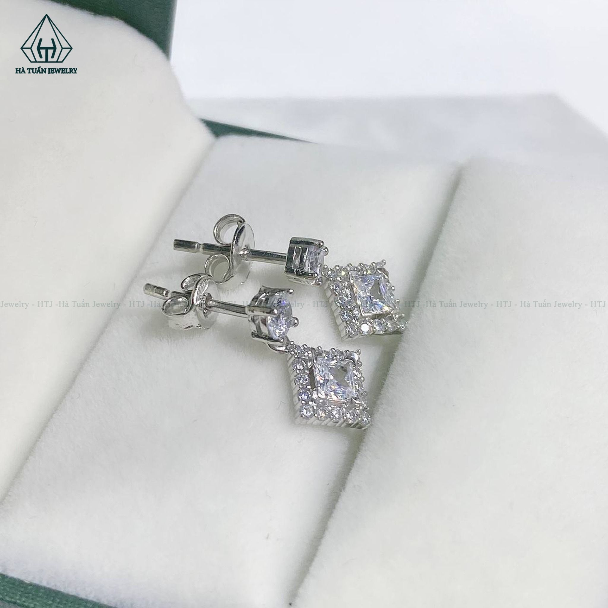 E933 Bông tai treo viền vuông