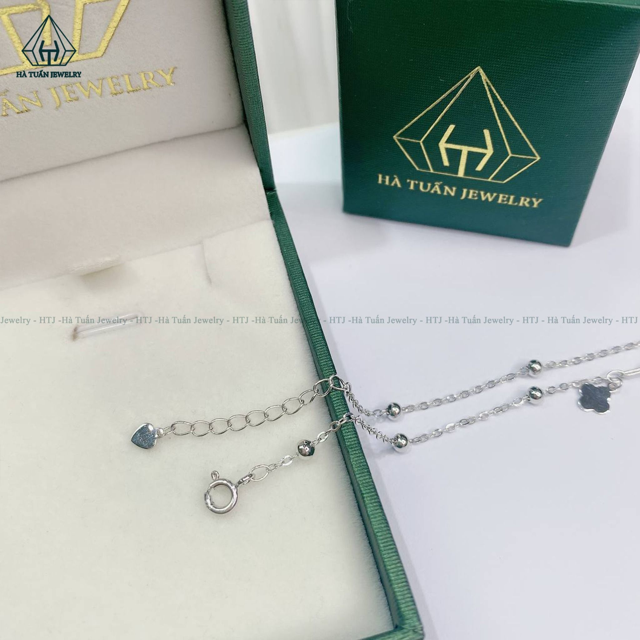 A355 Lắc chân hoa bốn cánh bi treo
