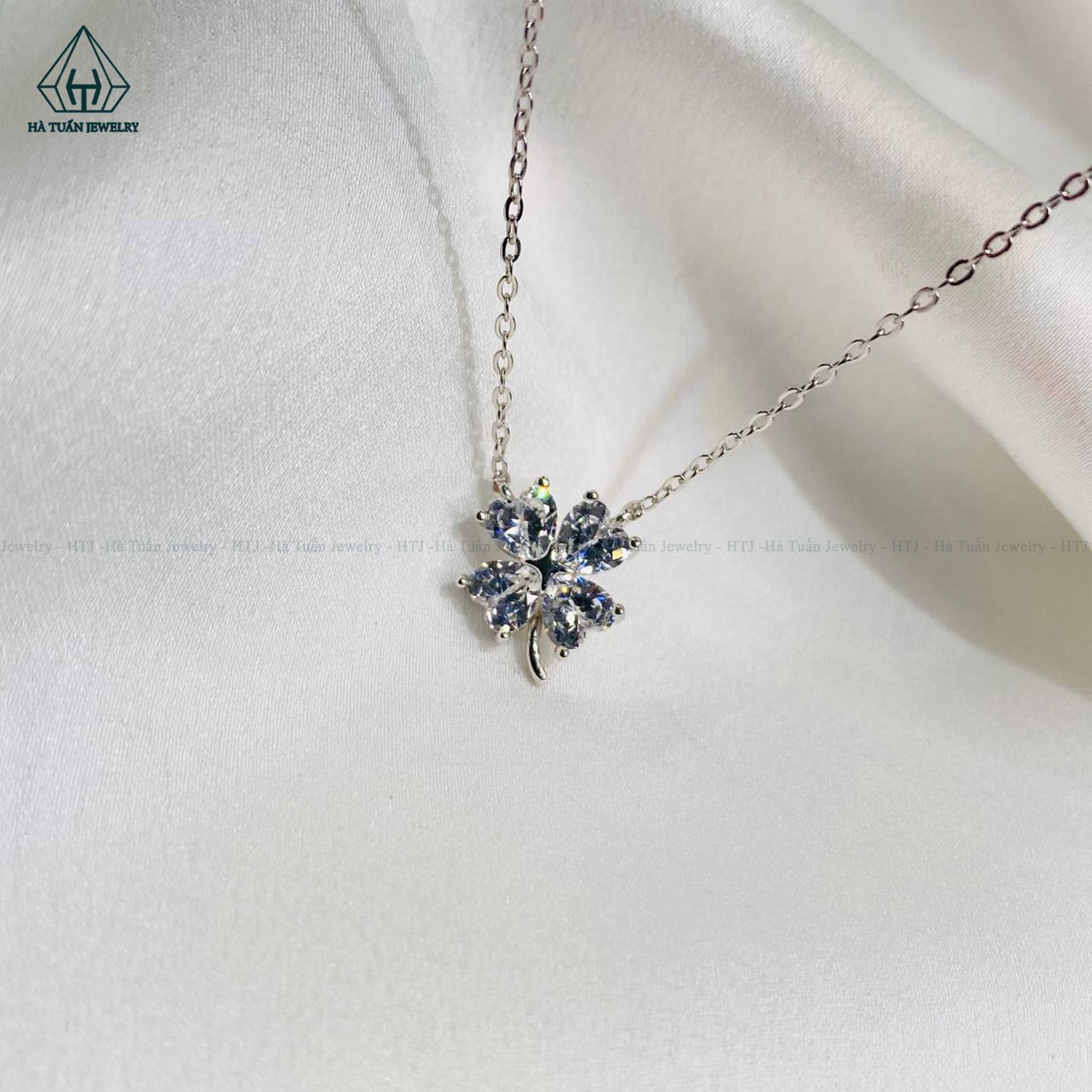 N550 Dây mặt liền Tim 4 cánh