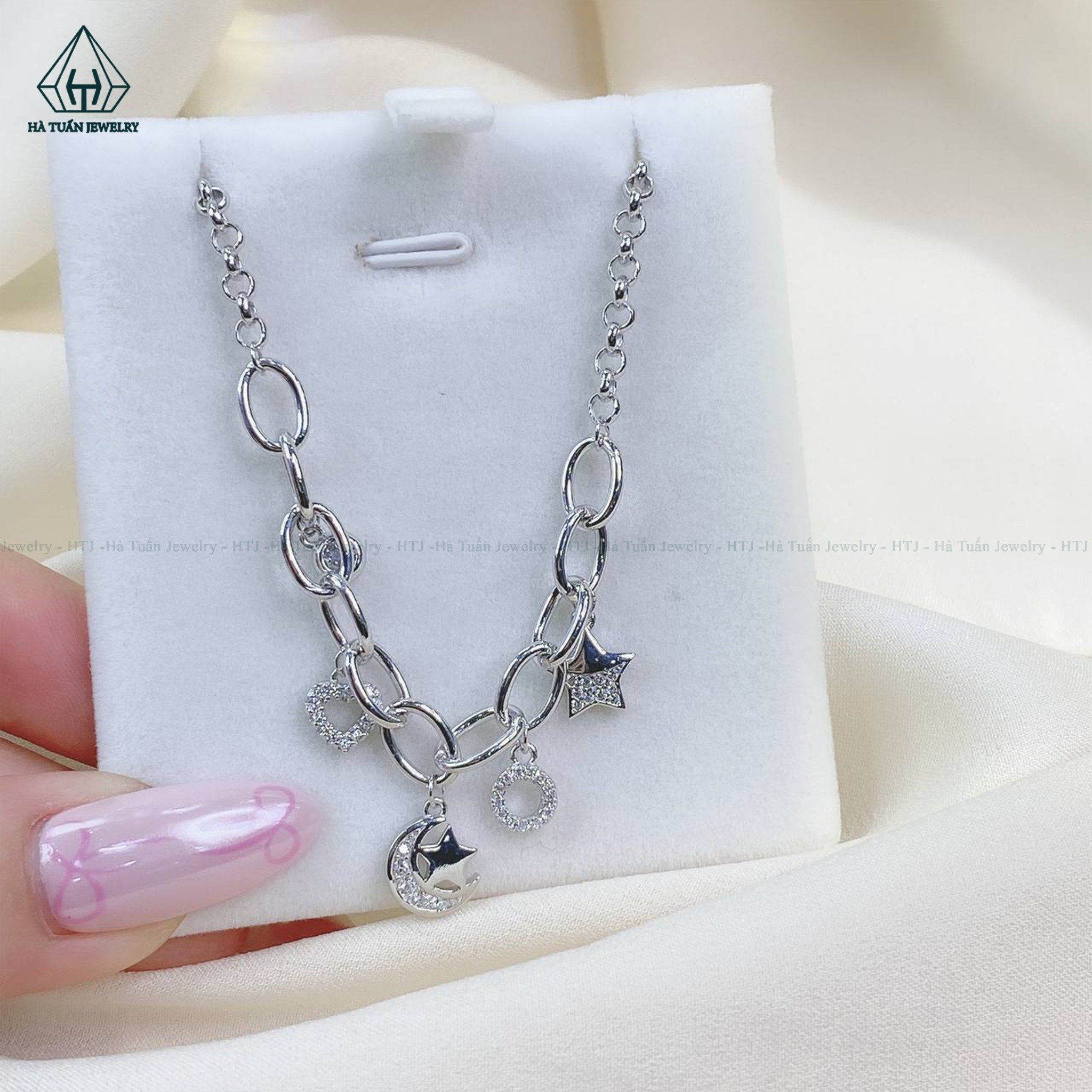 B840 Lắc tay xích charm ngẫu nhiên