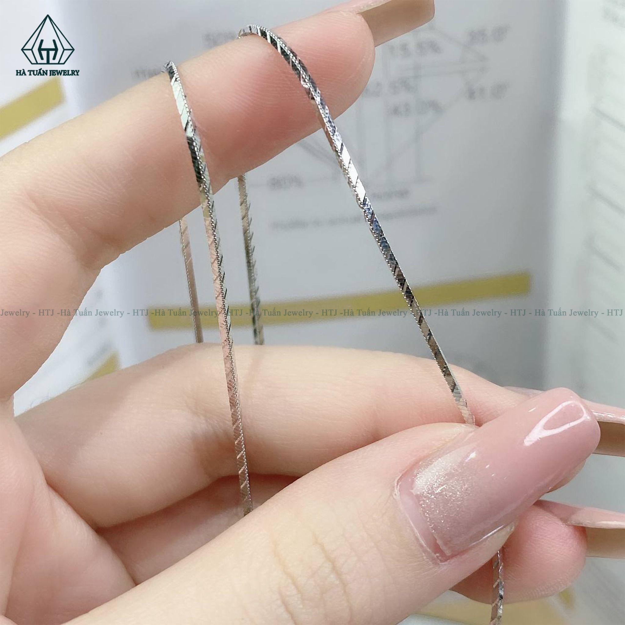 NCX069 Dây chuyền vuông khía chéo