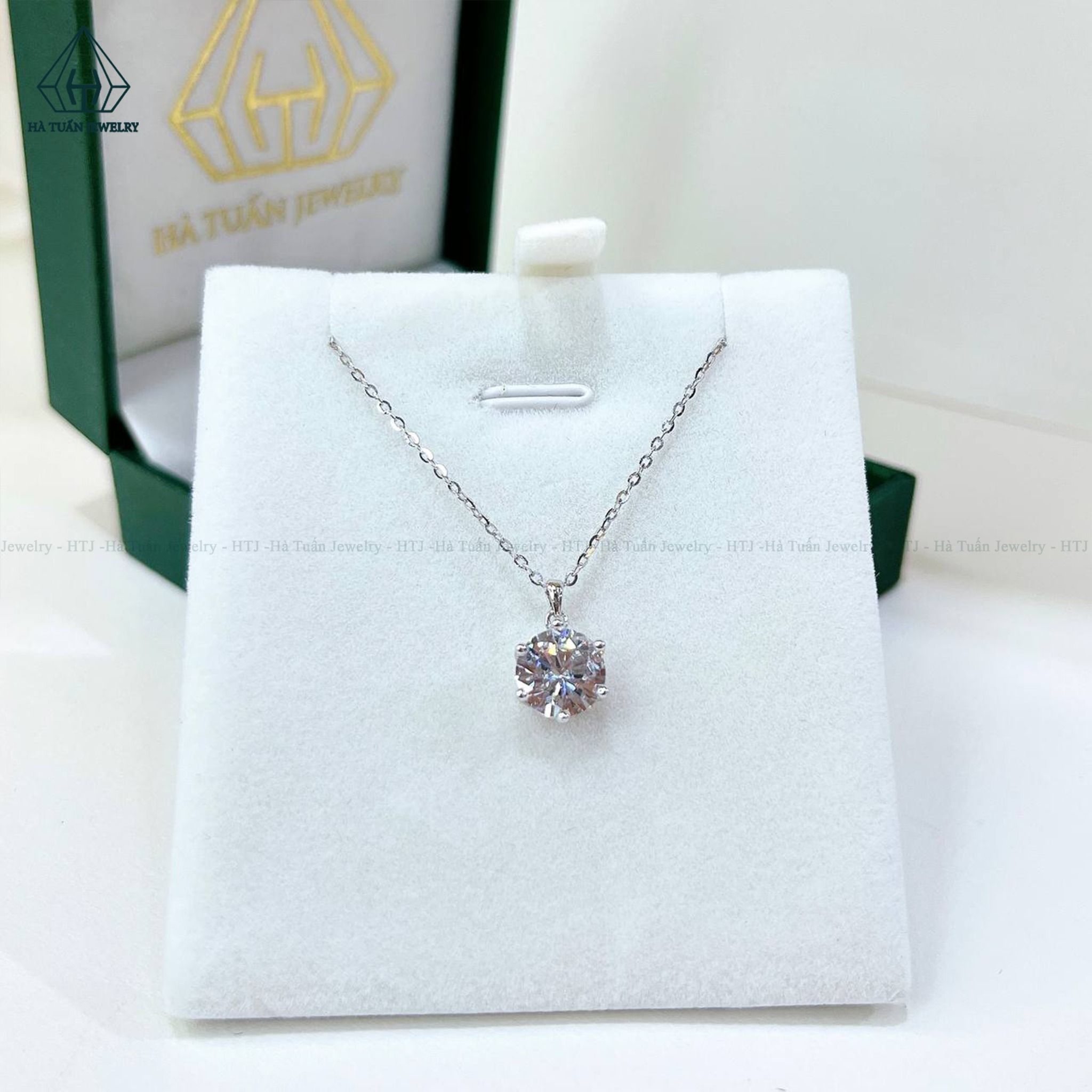 NX077 Dây mặt liền đá 8.1mm