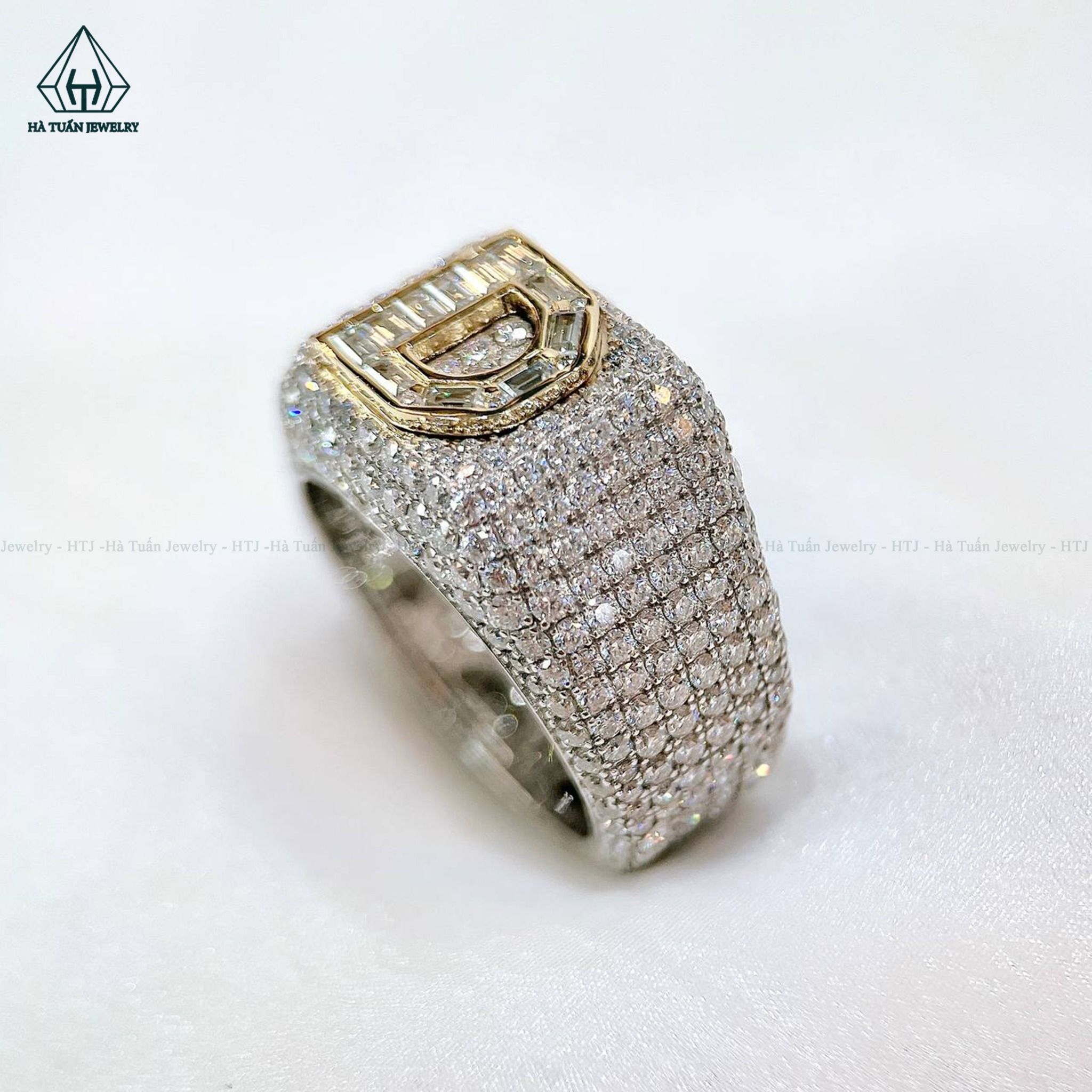 RMG073 VT18K chữ D