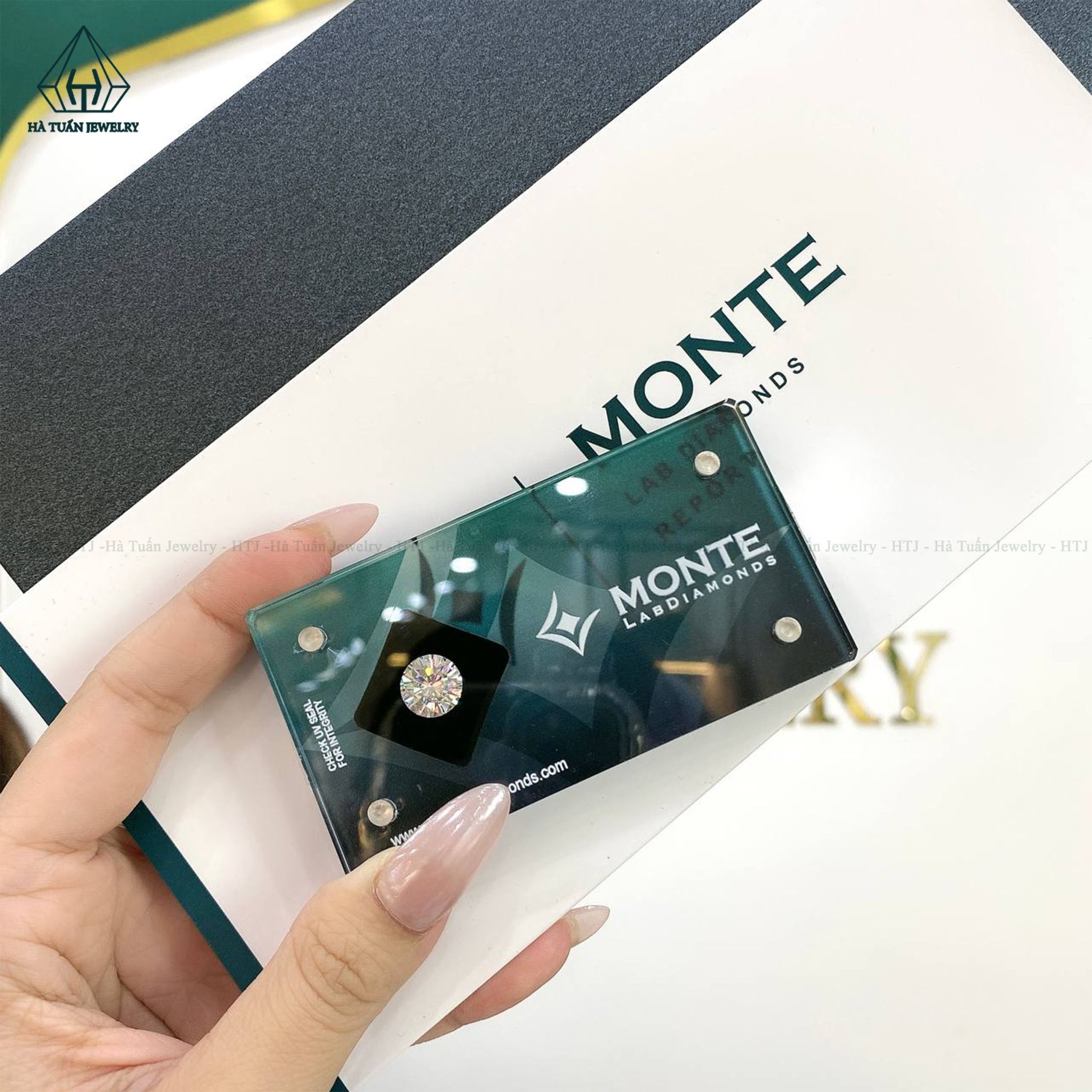 MMW10 DEF MLD6223689804 Moissanite Monte