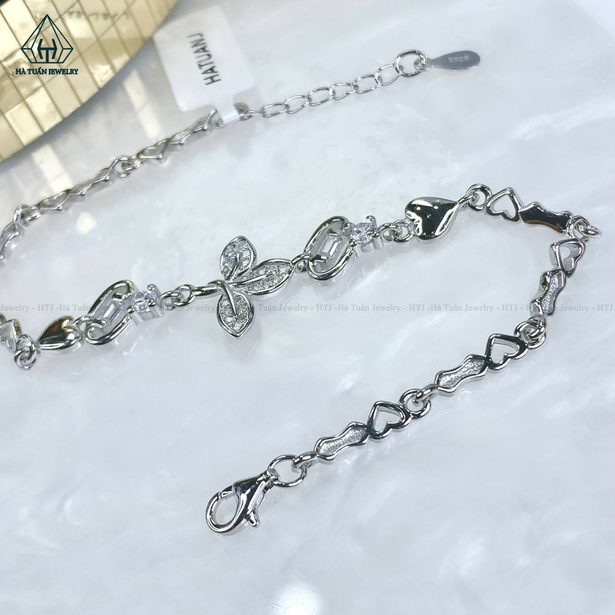 B795 Lắc cỏ 3 lá đồng tiền