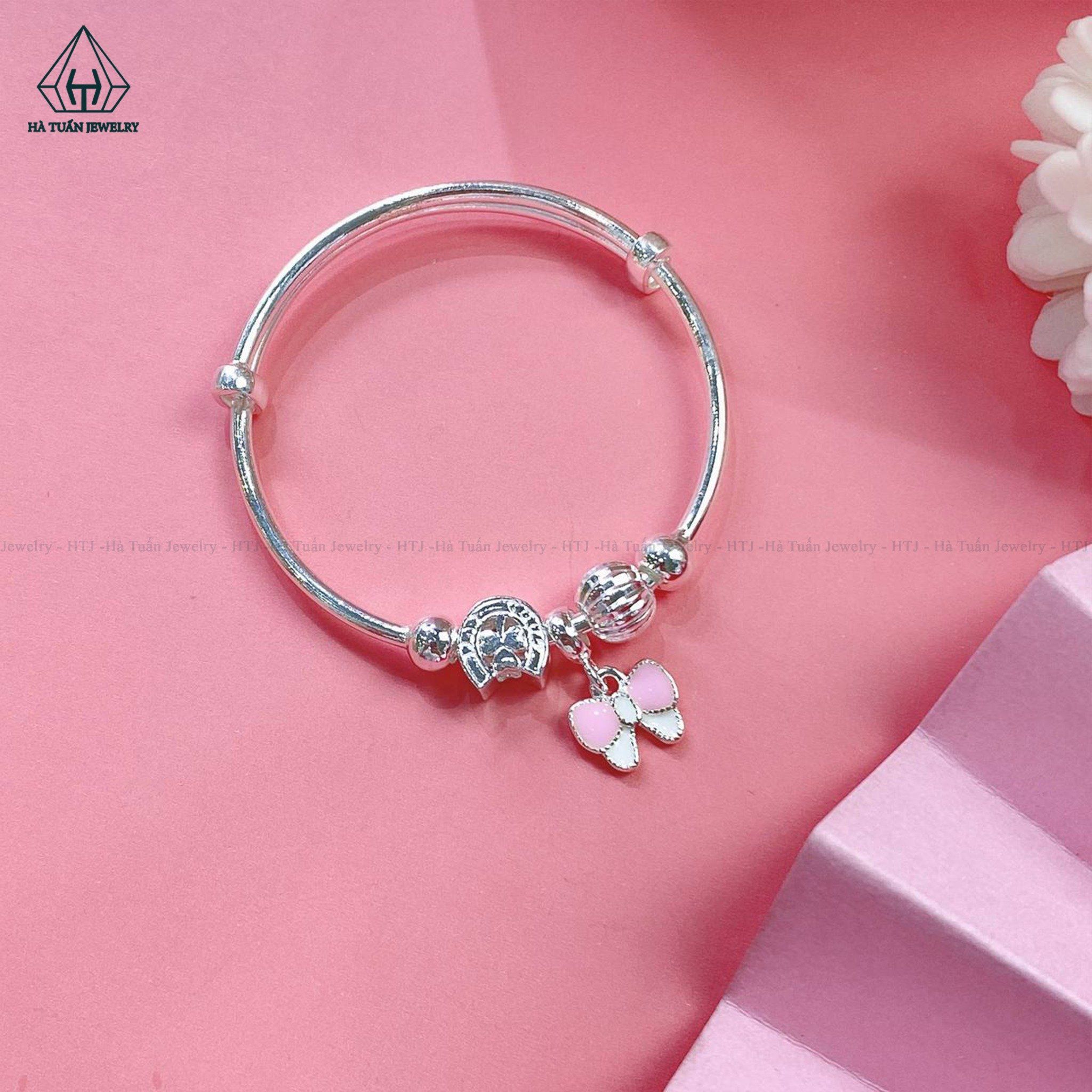 BGB109 Vòng cứng charm nơ rơi