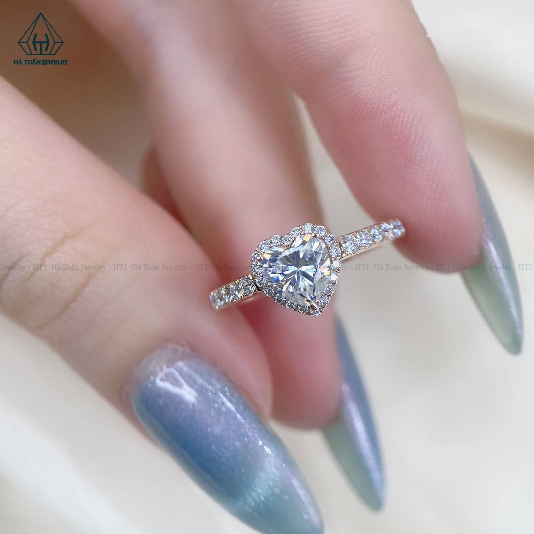 RG193 VH18K Heart 6x6mm
