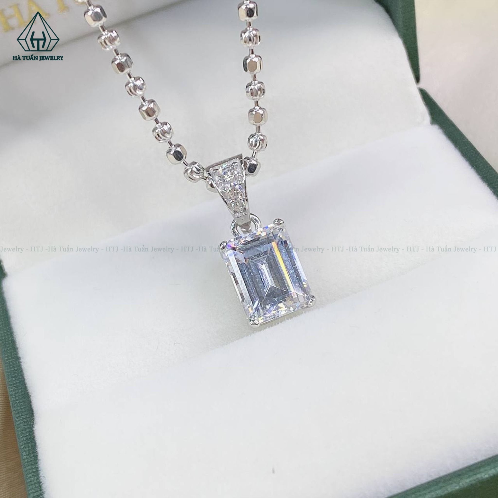 P384 Mặt dây chuyền emerald 9*7mm