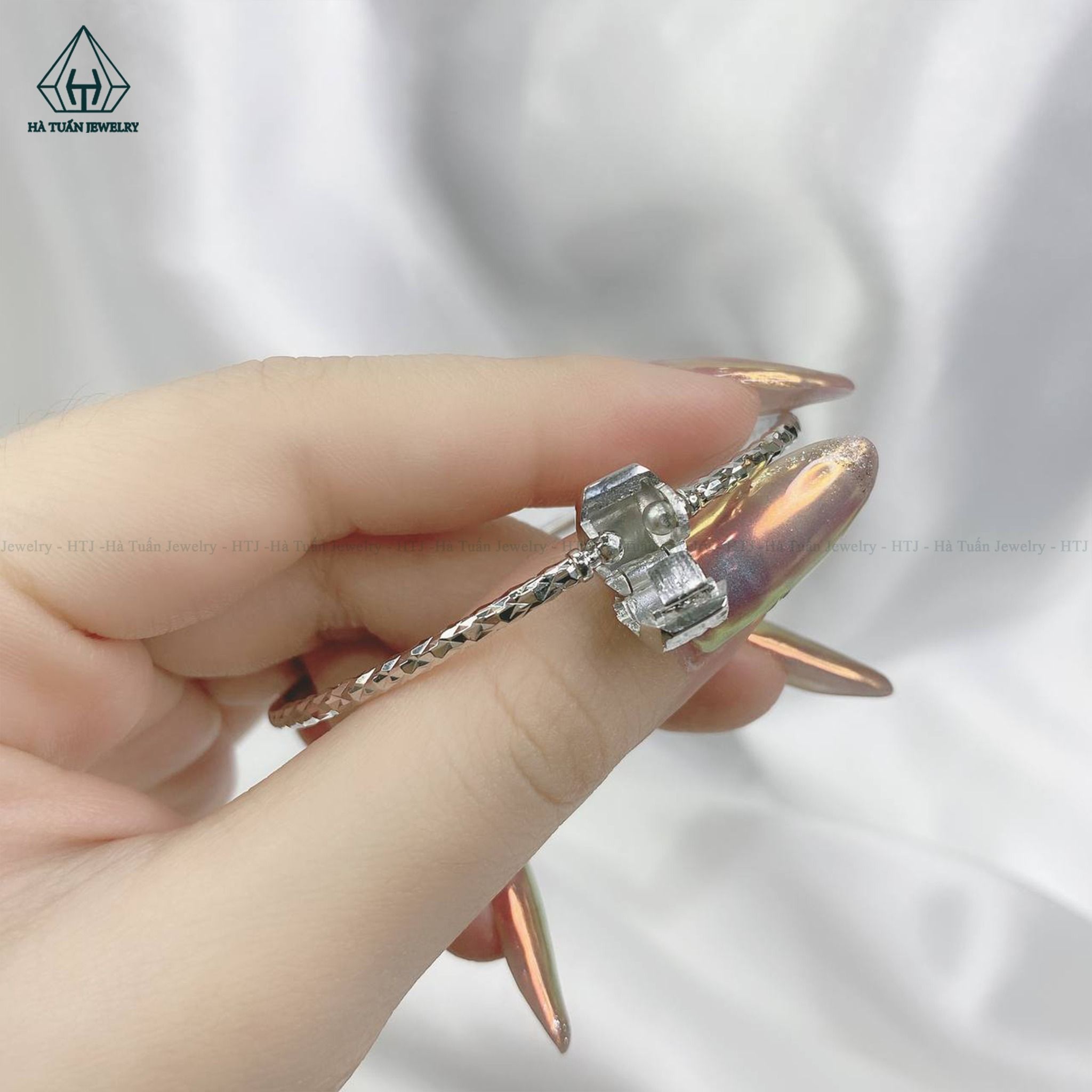 B823 vòng cứng khoá trụ