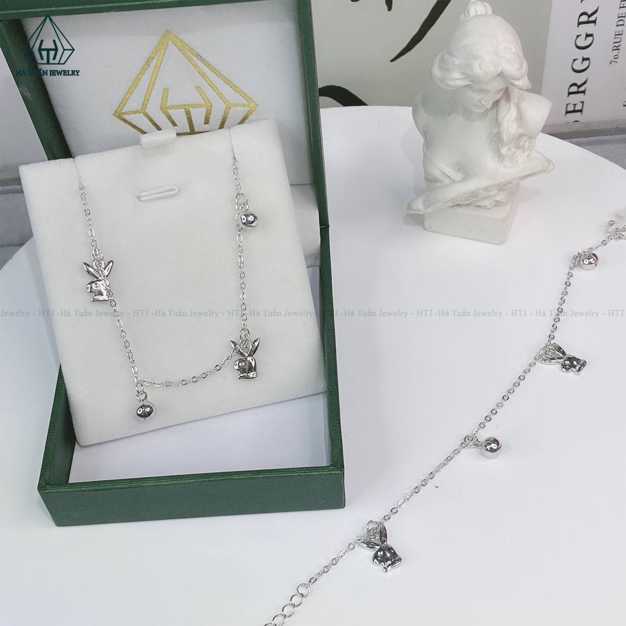 B797 Lắc thỏ bi