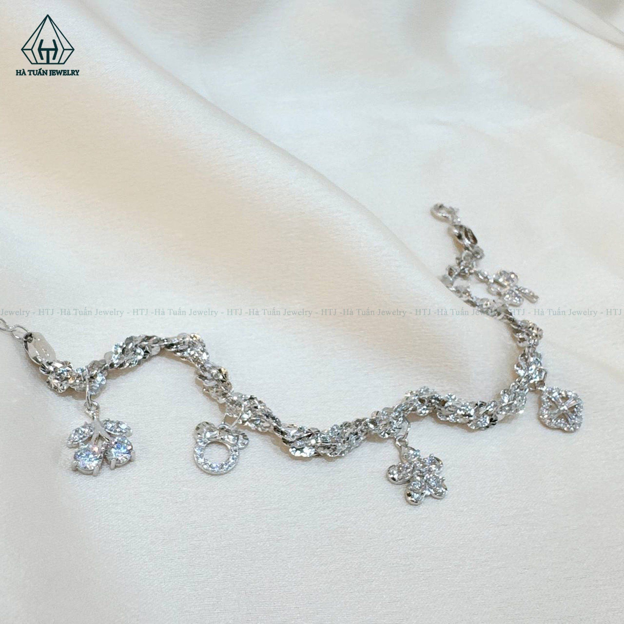 B847 Lắc tay pháo hoa 5 charm (nhỏ)
