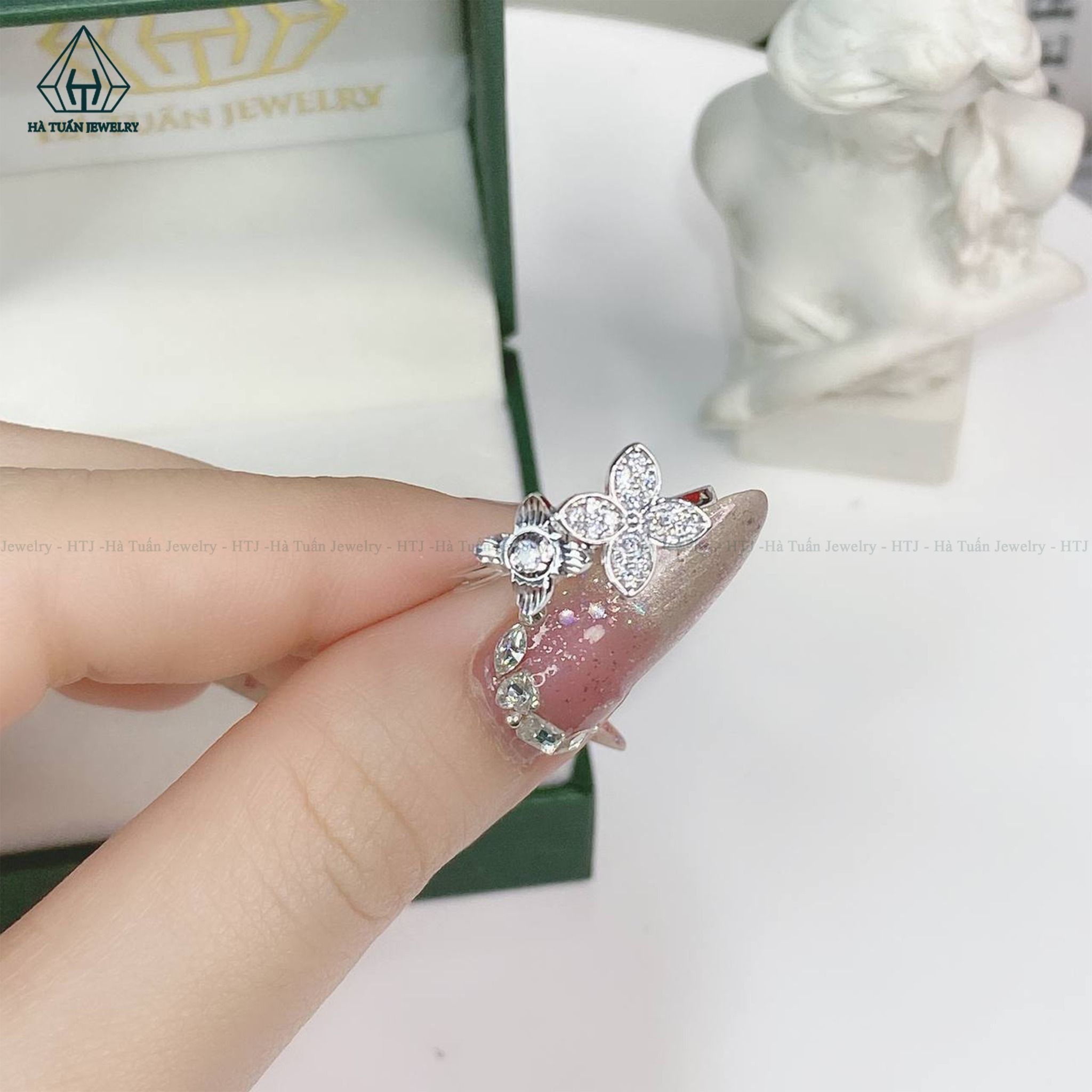 R912 Nhẫn nữ hoa 4 lá