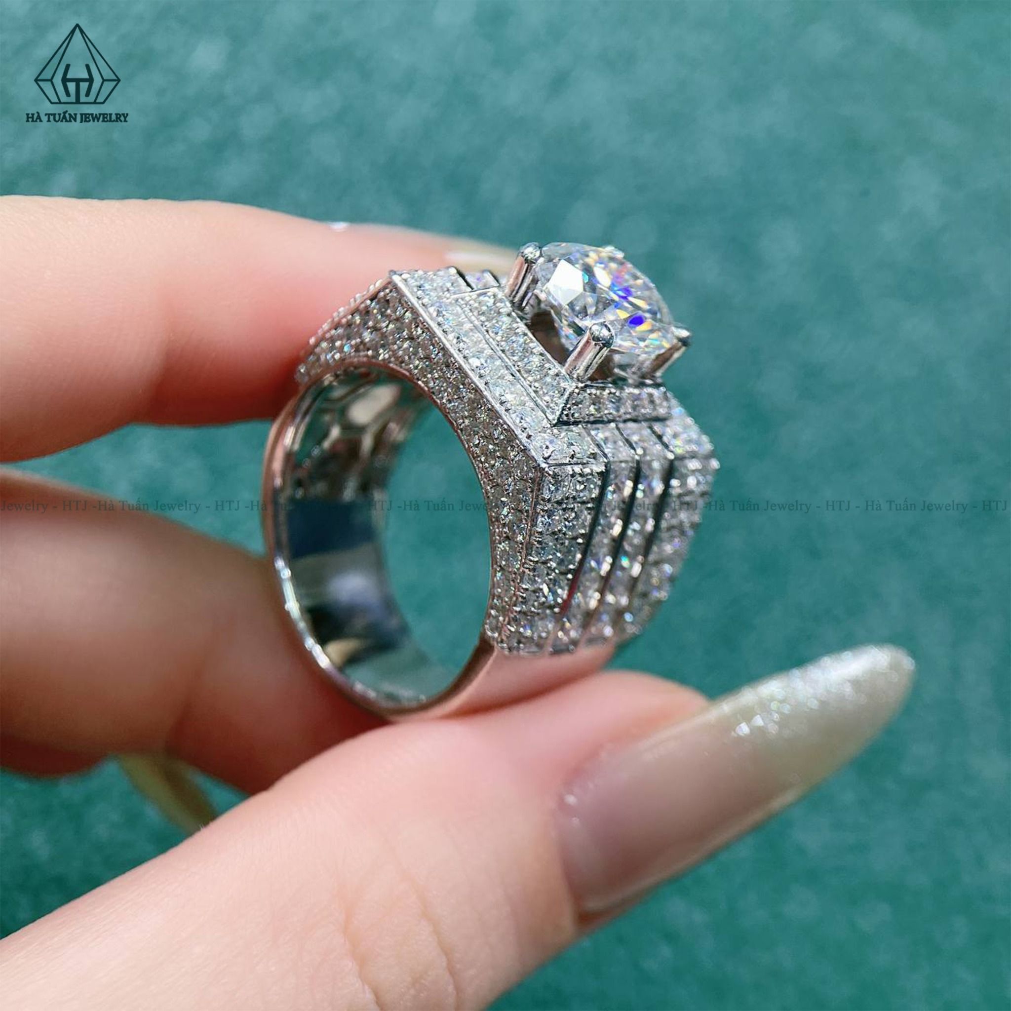 RMX141 FULL MOIS 9mm Nhẫn nam viền đá