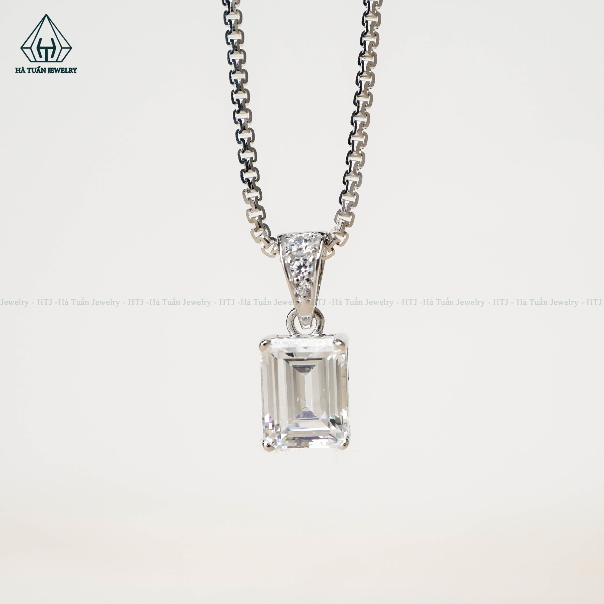 P384 Mặt dây chuyền emerald 9*7mm
