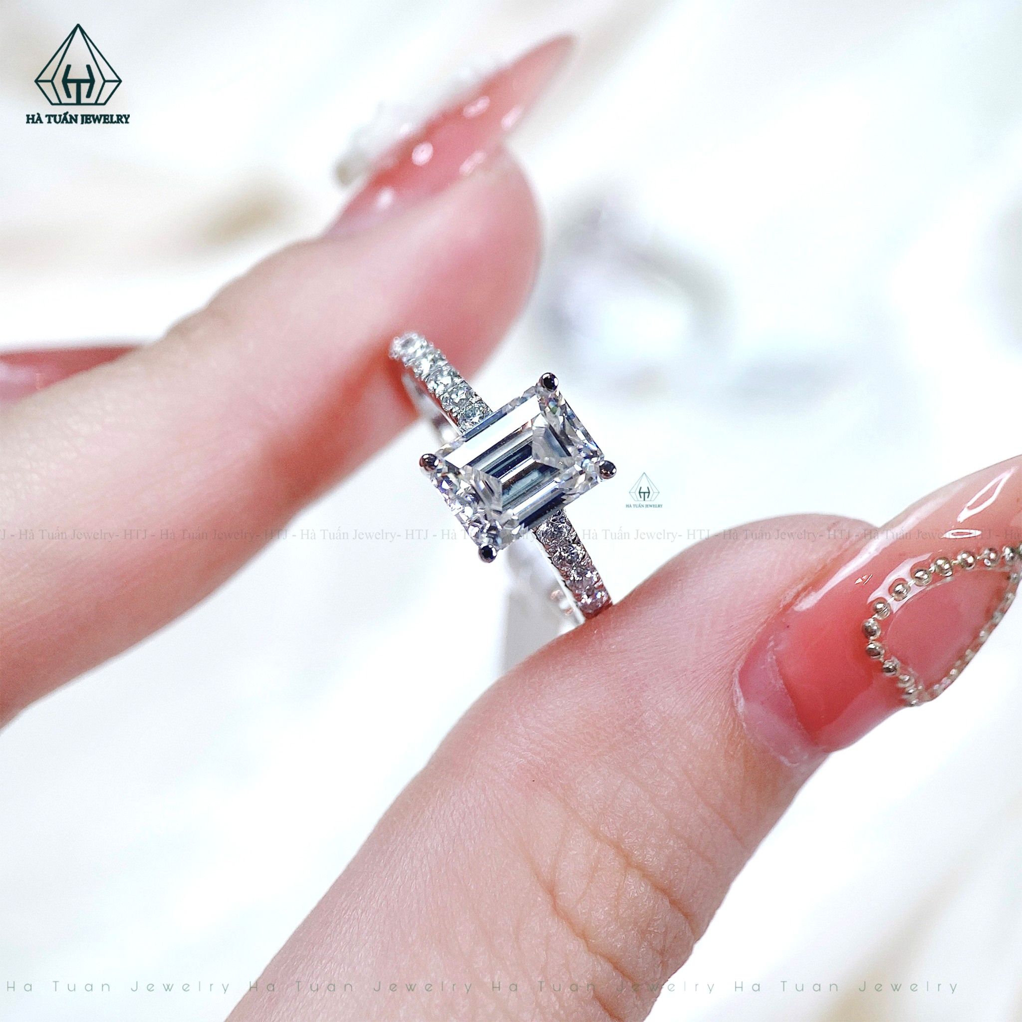 RG056 VT10K Emerald 6*8mm