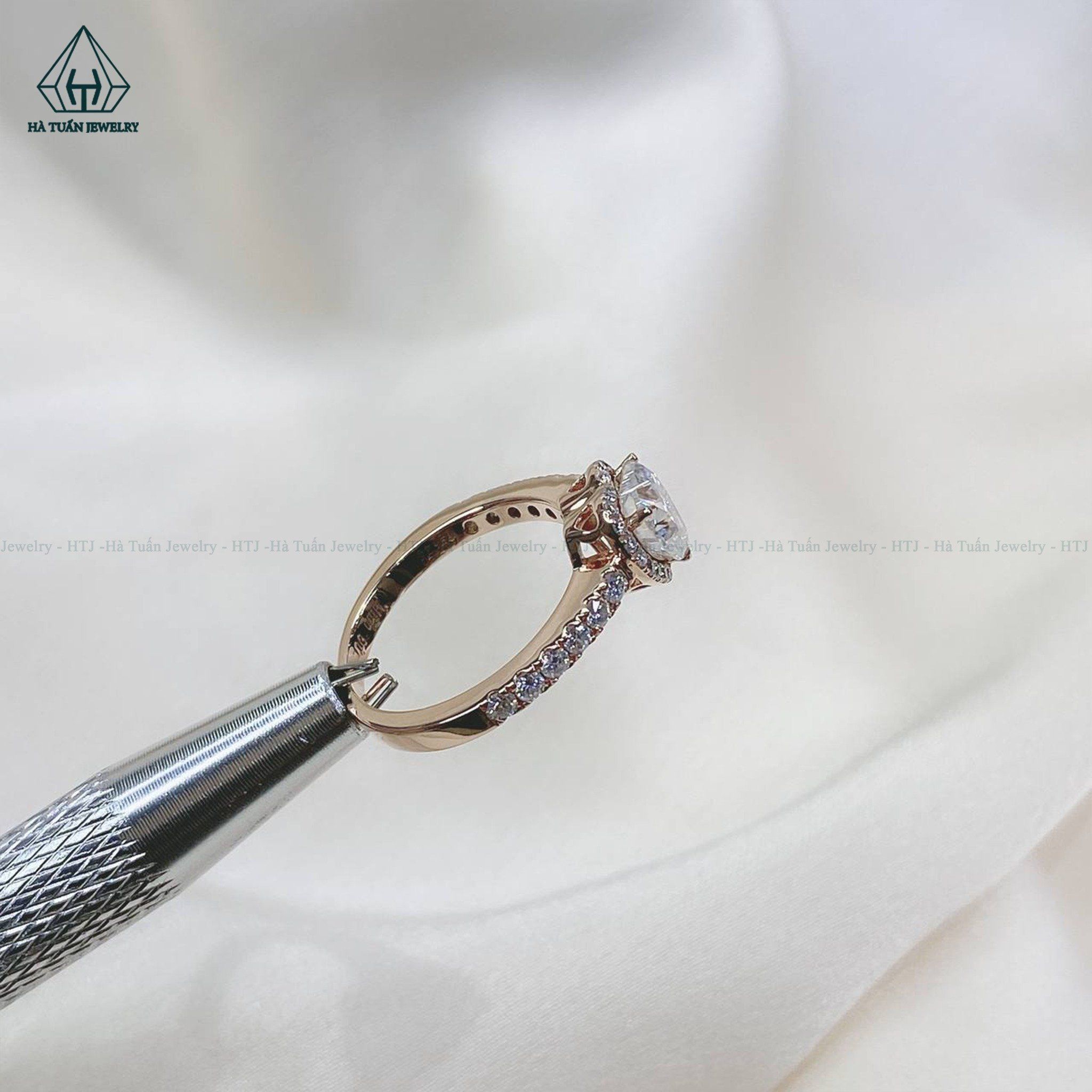 RG193 VH18K Heart 6x6mm