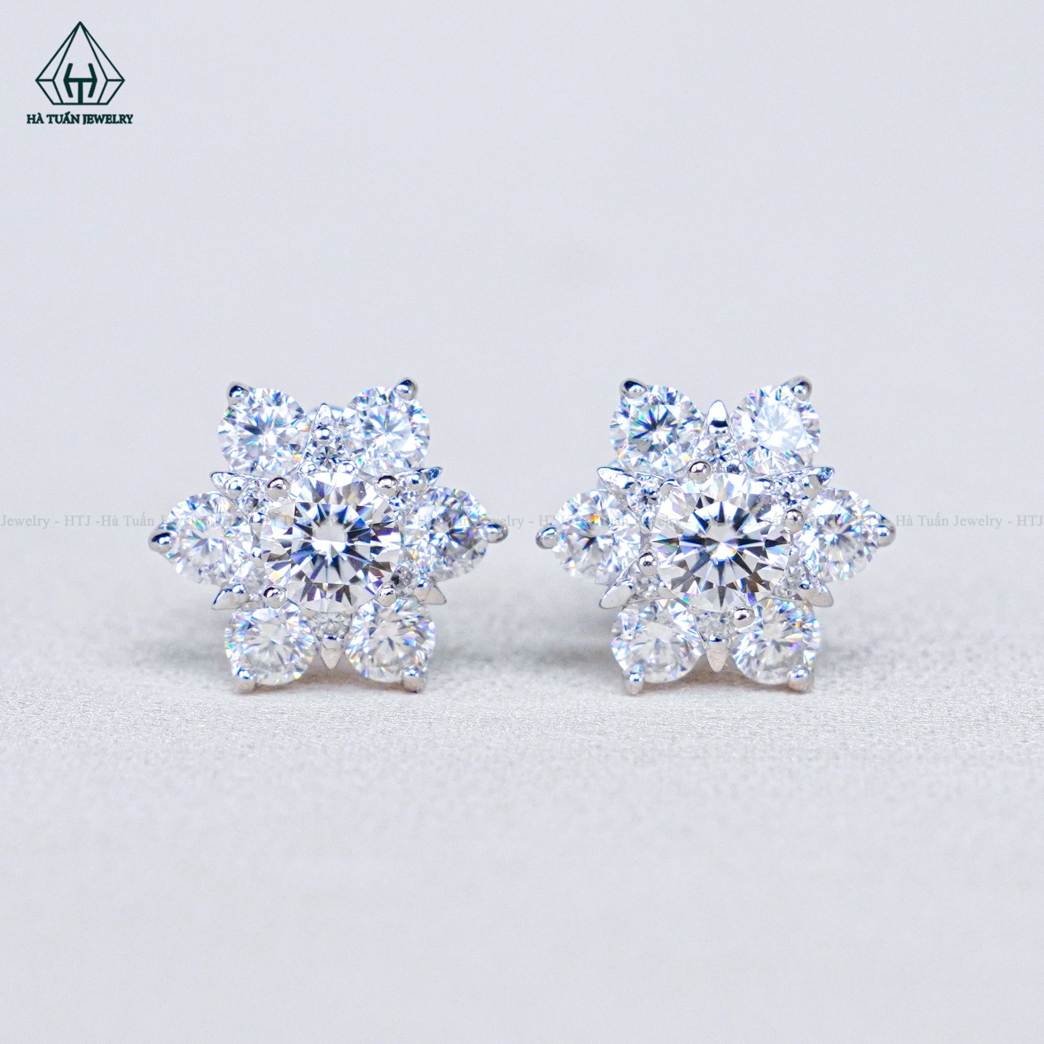EX269 FULL MOIS 4mm Bông tai 6 cánh nhọn