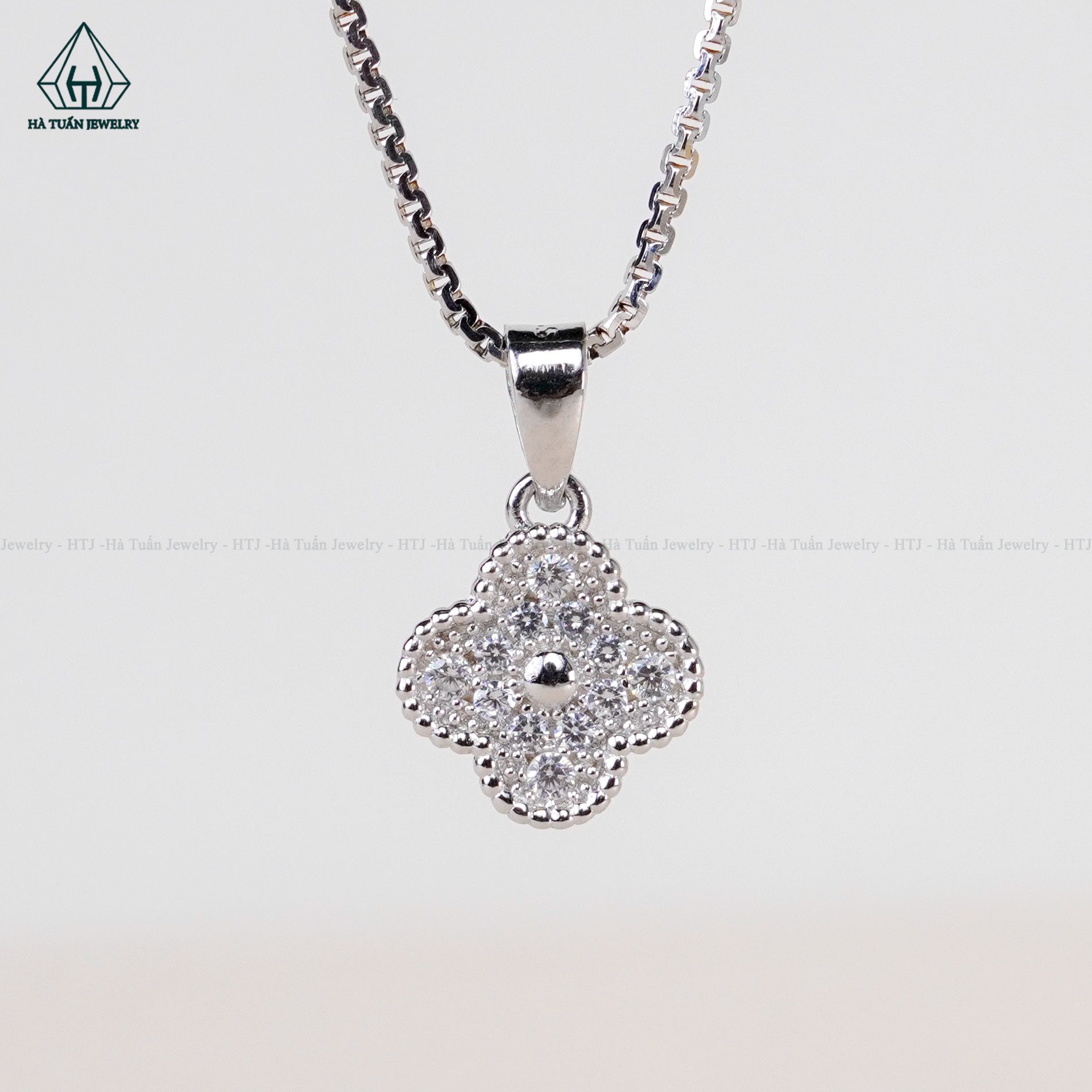 P390 Mặt dây chuyền VAN đá