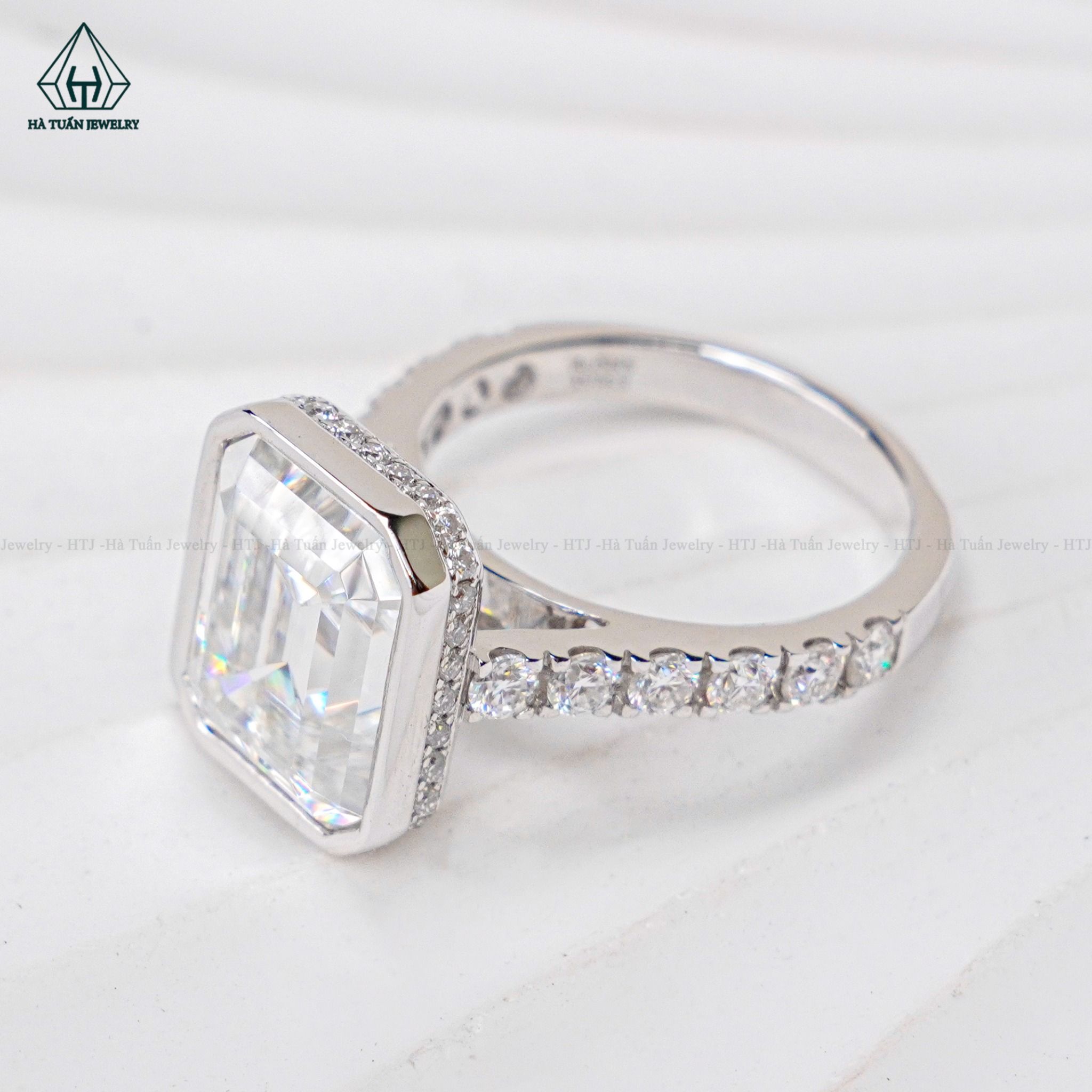 RG223 VT14K Emerald 8*10