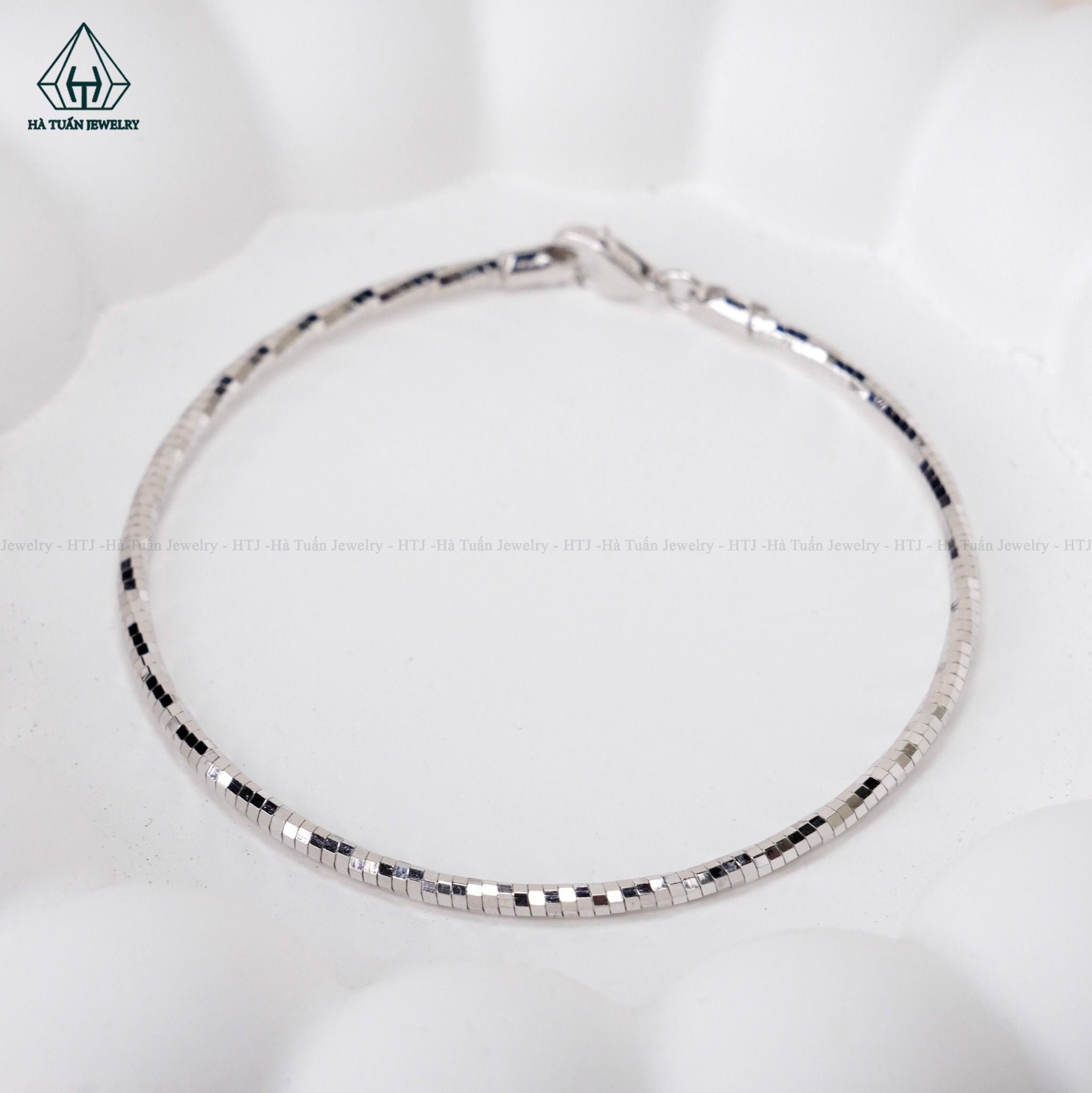 B925 Lắc tay móc máy