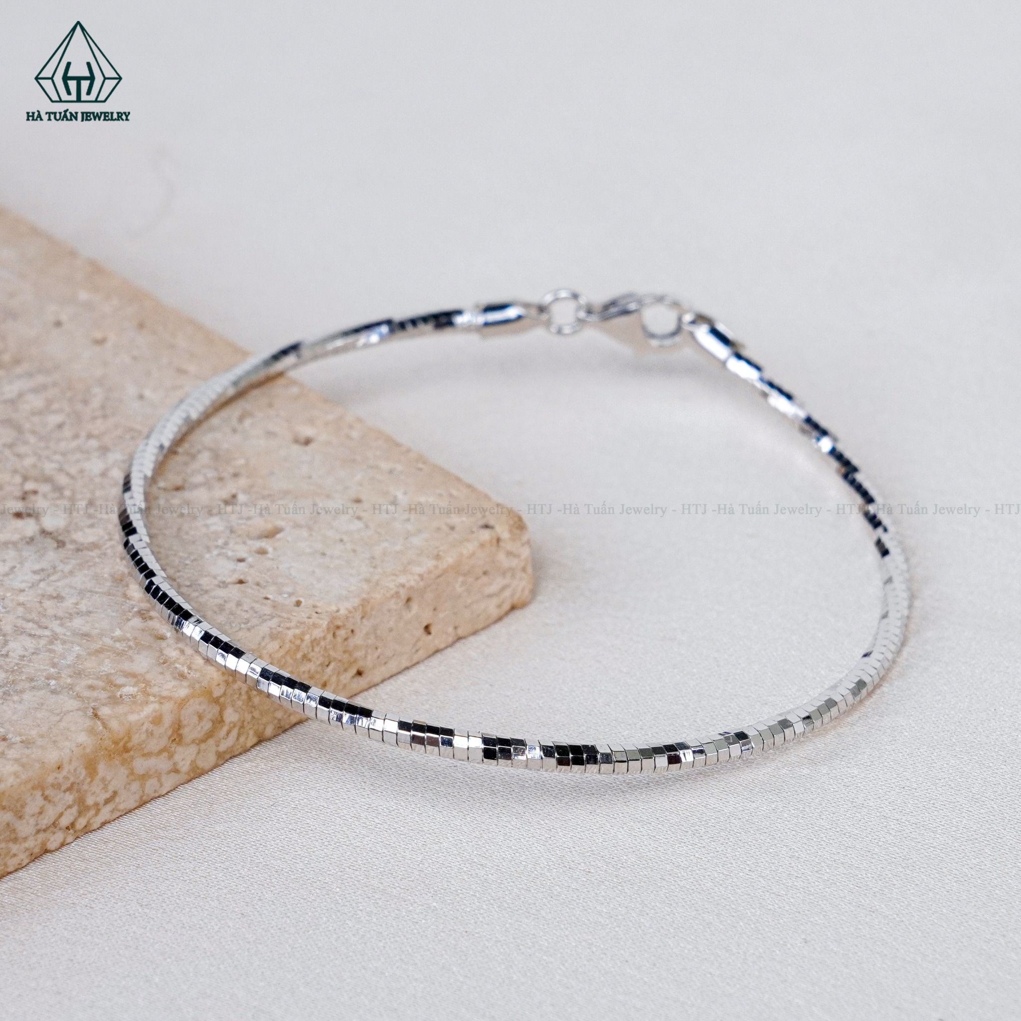 B925 Lắc tay móc máy