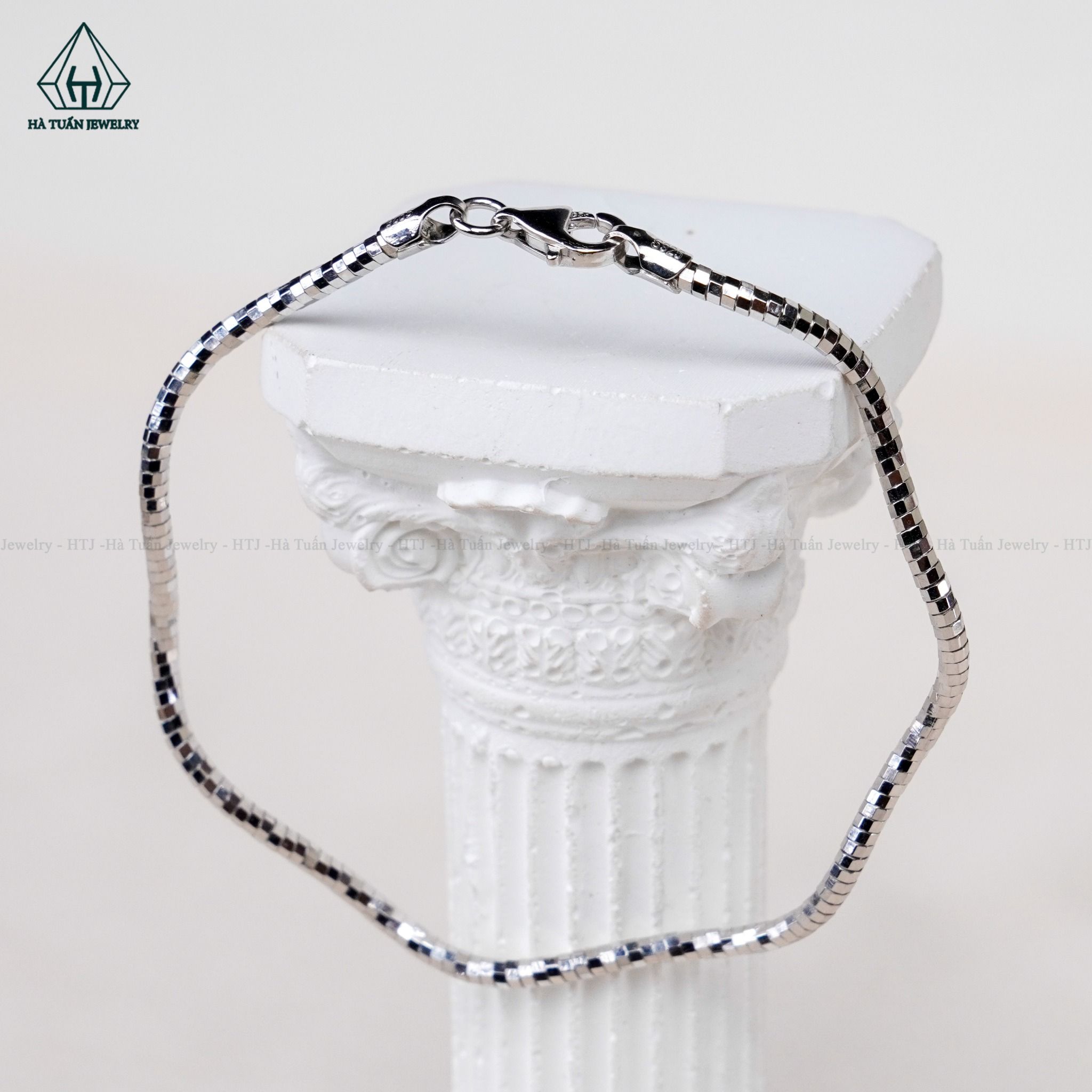 B923 Lắc tay lượn sóng