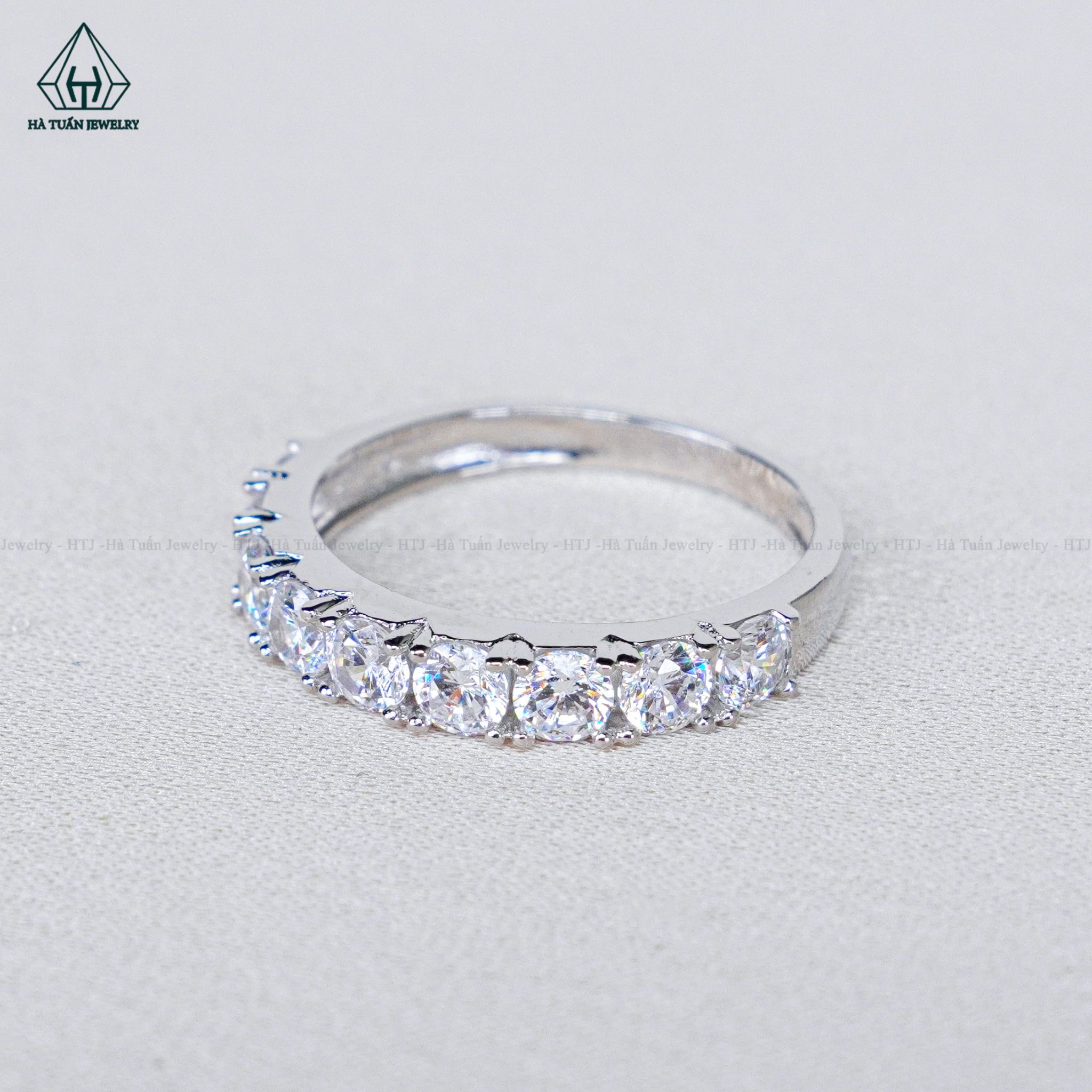 R942 Nhẫn nữ 3mm nửa vòng