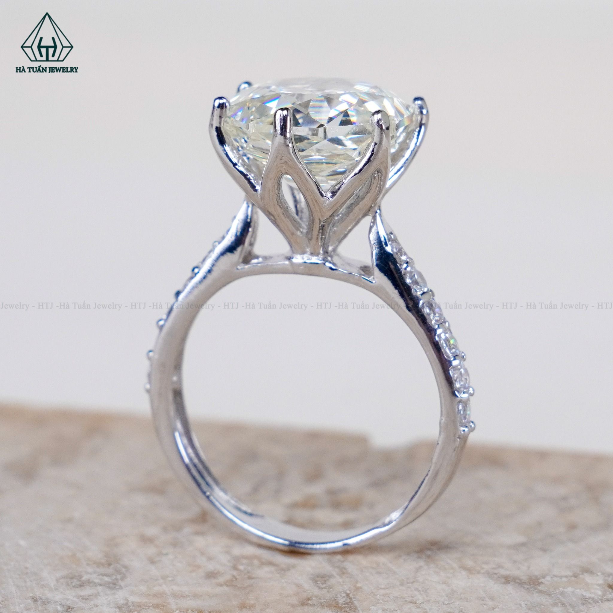 R945 Nhẫn nữ giác cắt hoa hồng