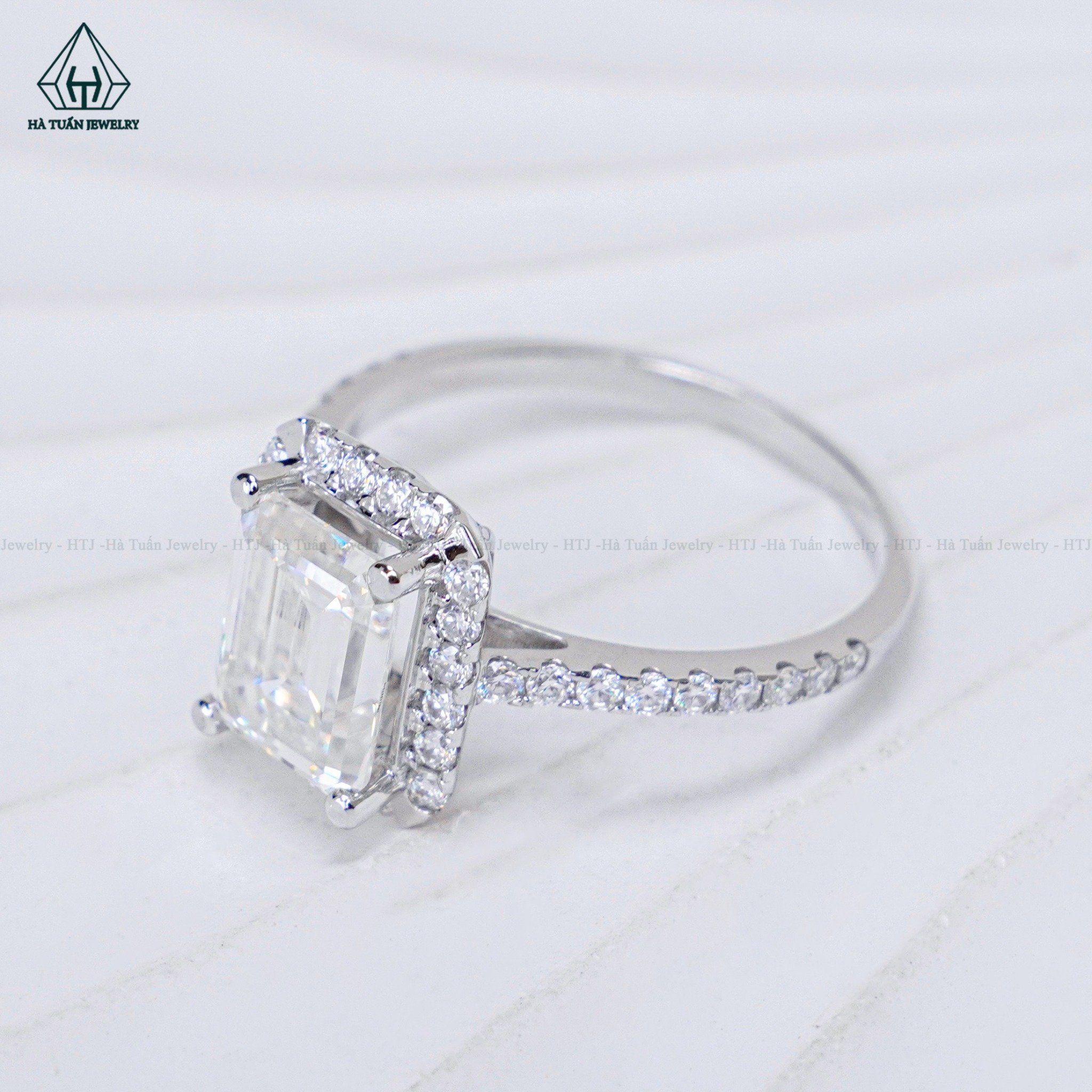 RG057 VT14K Emerald 6*8mm