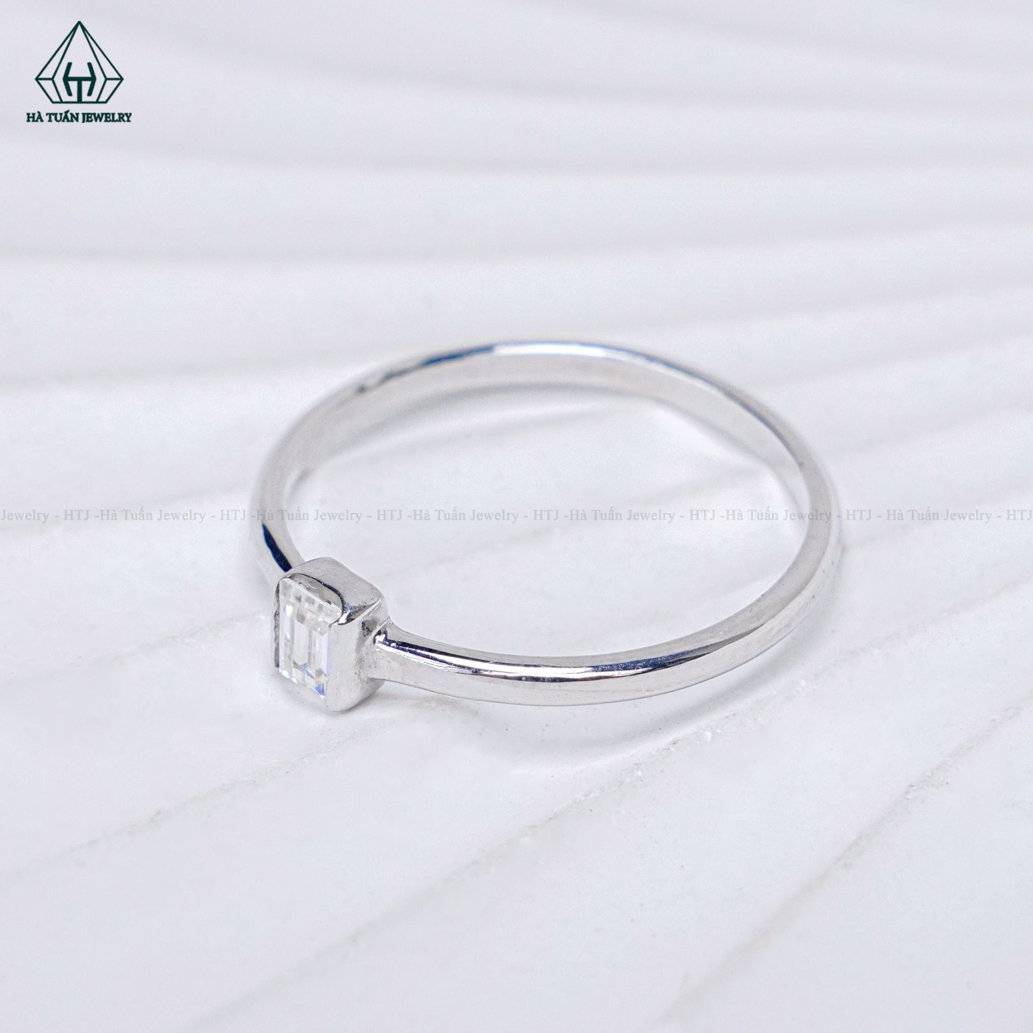 R965 Nhẫn nữ trơn