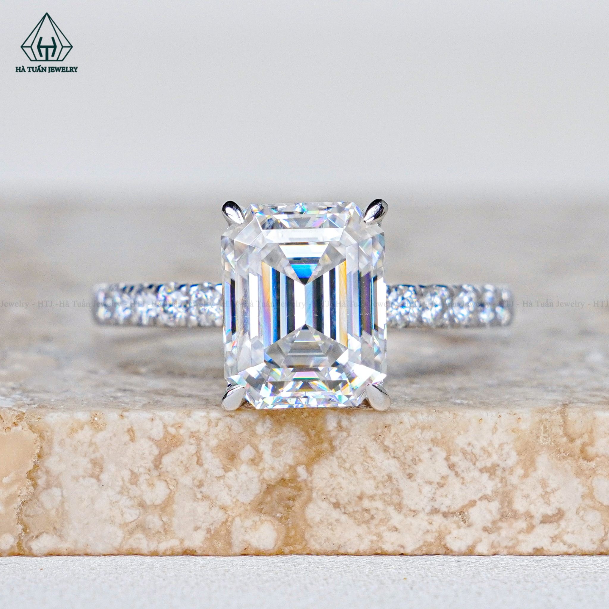 RG194 VT14K Emerald 8*10mm