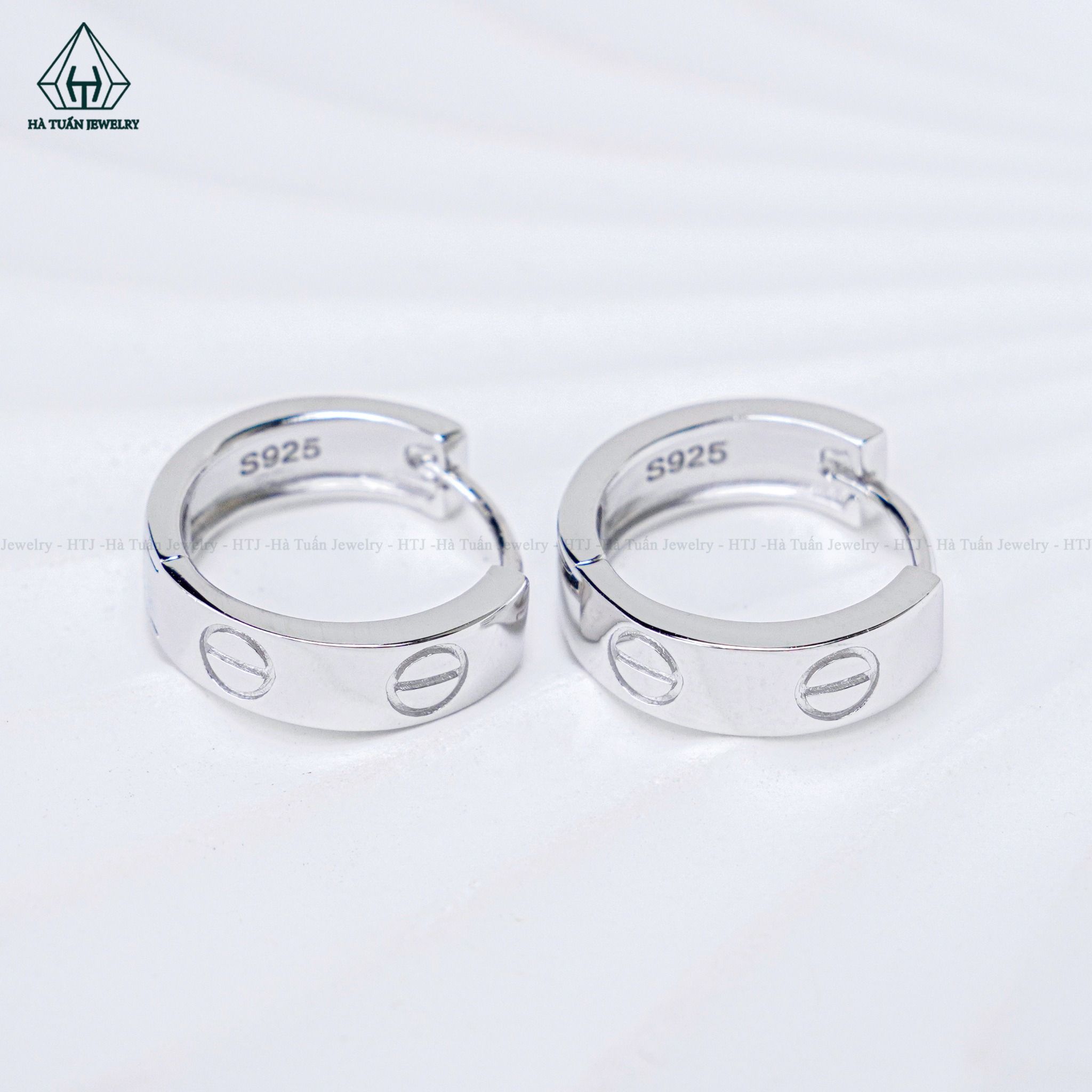 E031 Bông tai khoen Cartier
