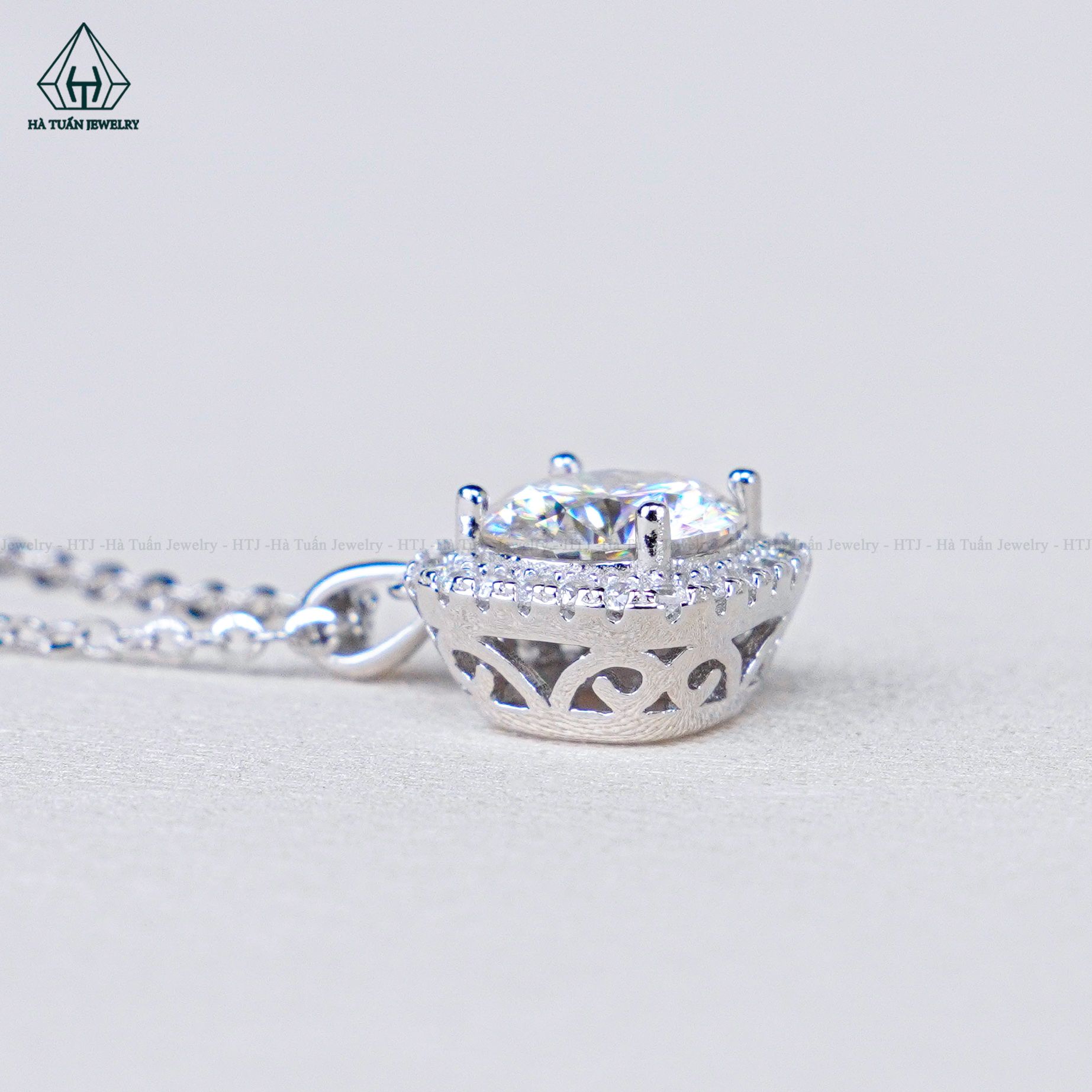 N661 Dây mặt liền halo vuông chủ MOIS 6.5mm (không mã cạnh)