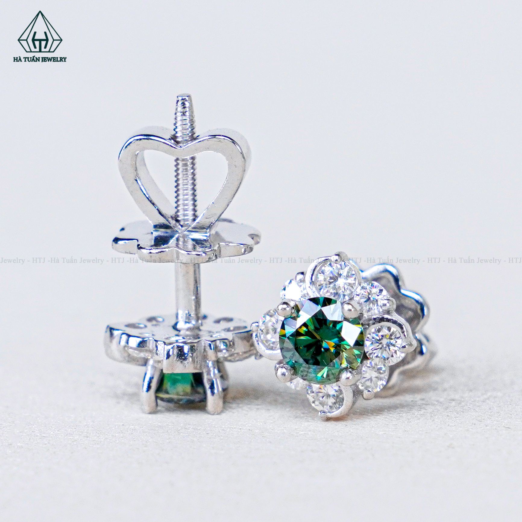 EX460 Bông tai chủ MOIS 4mm xanh (không mã cạnh)