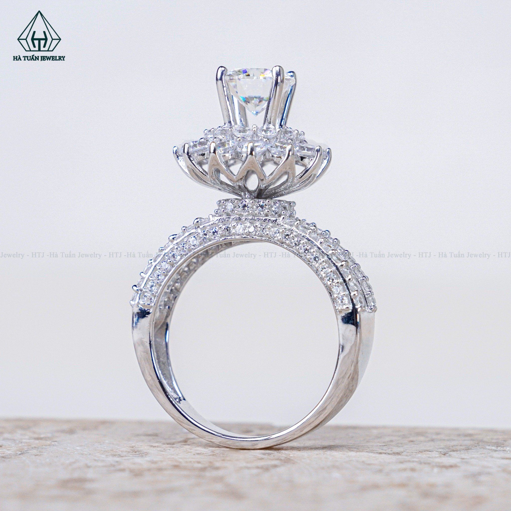 RX535 7mm Nhẫn nữ hoa đá
