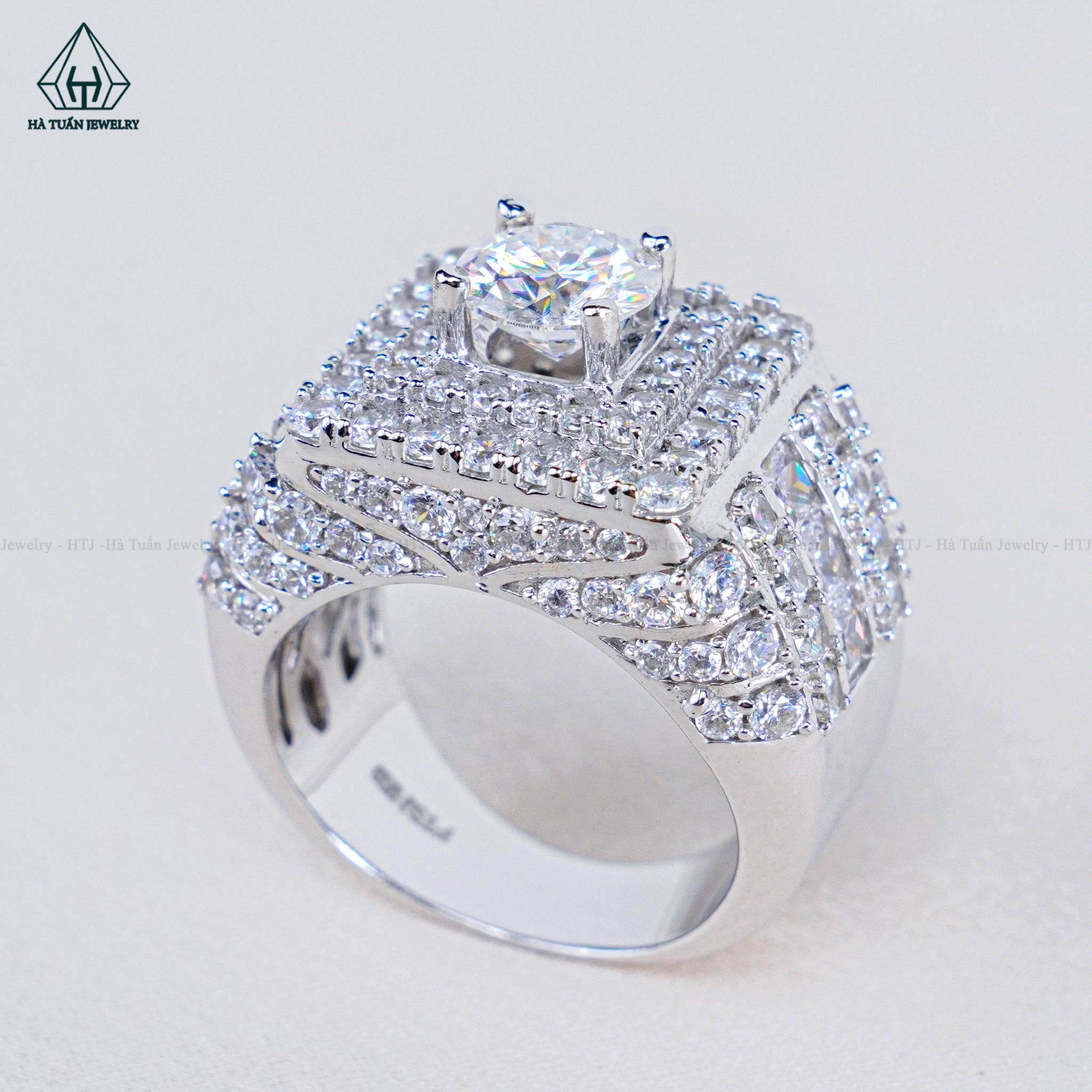 RMX157 7.2mm Nhẫn nam viền vuông đá