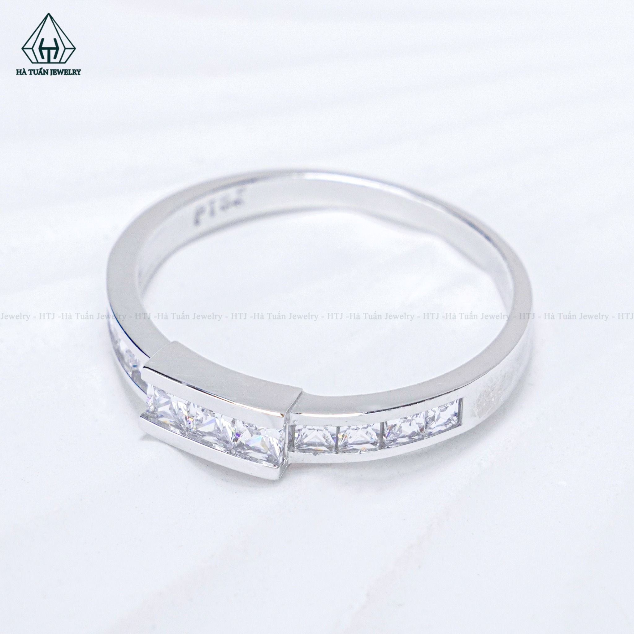 R976 Nhẫn nữ princess