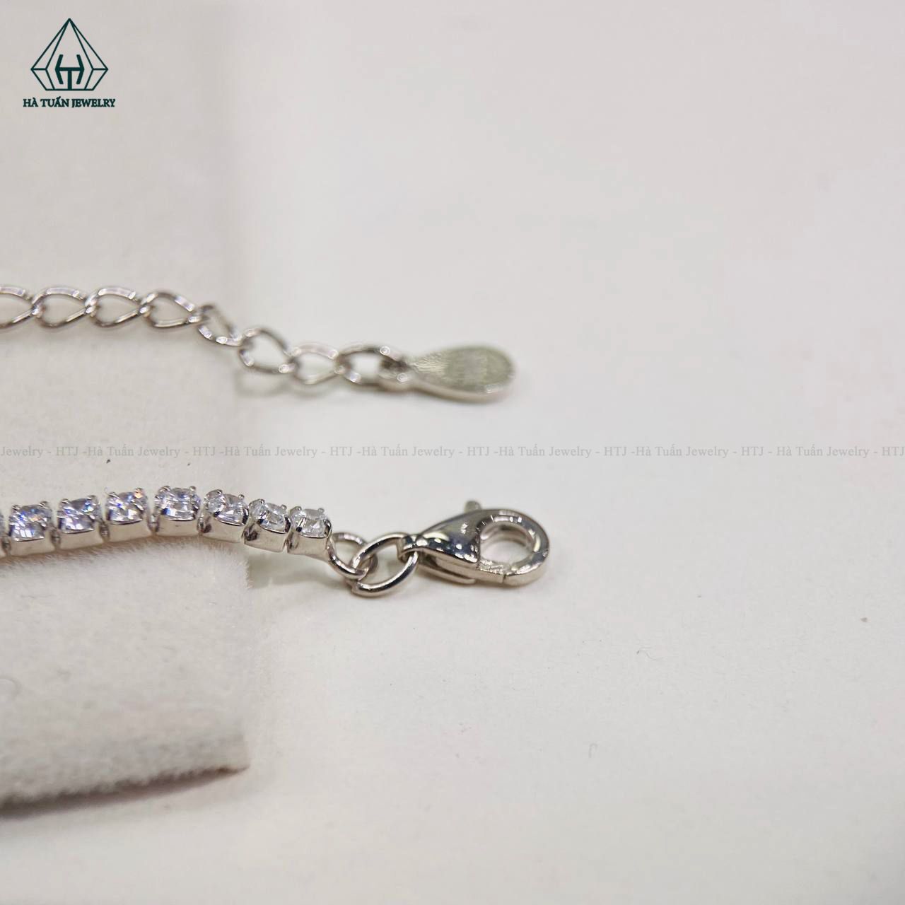 B913 2mm Lắc tay cỏ bốn lá full đá