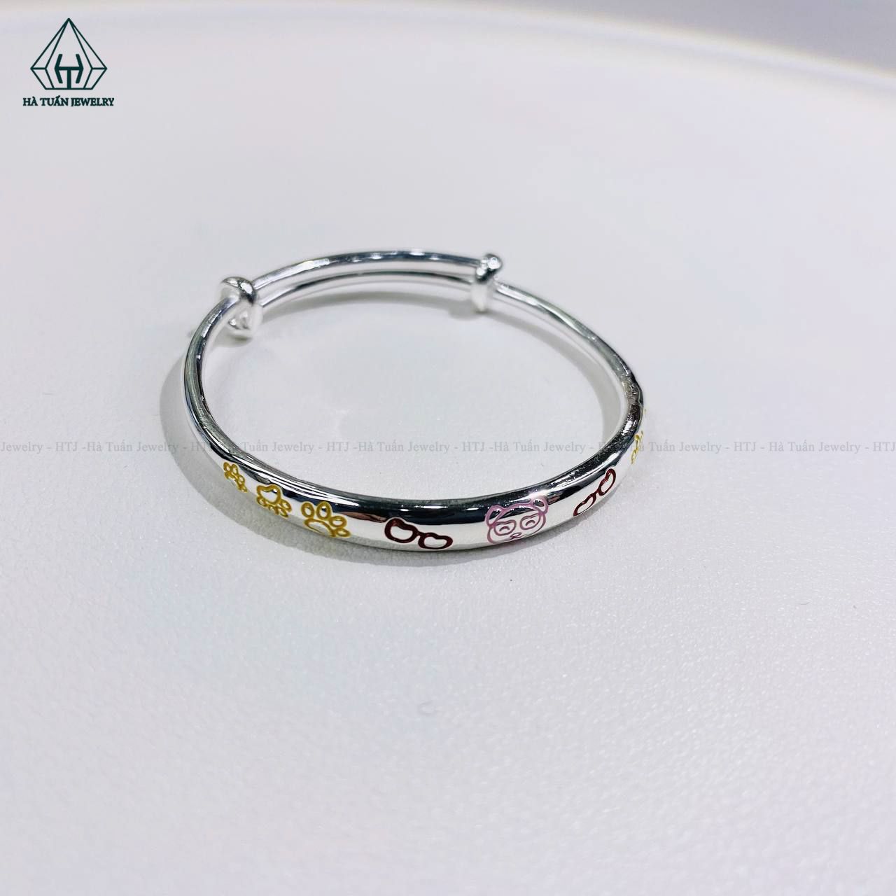 BB087 Vòng tay bé gấu
