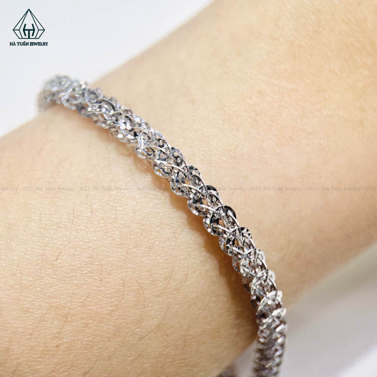 B891 Lắc tay đuôi phụng 4mm
