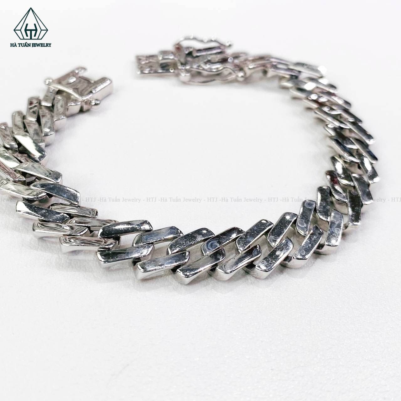 BGX138 Lắc lật vuông trơn