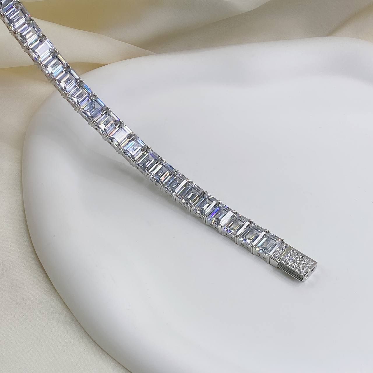 B862 Lắc tay Emerald 6x8 CZ