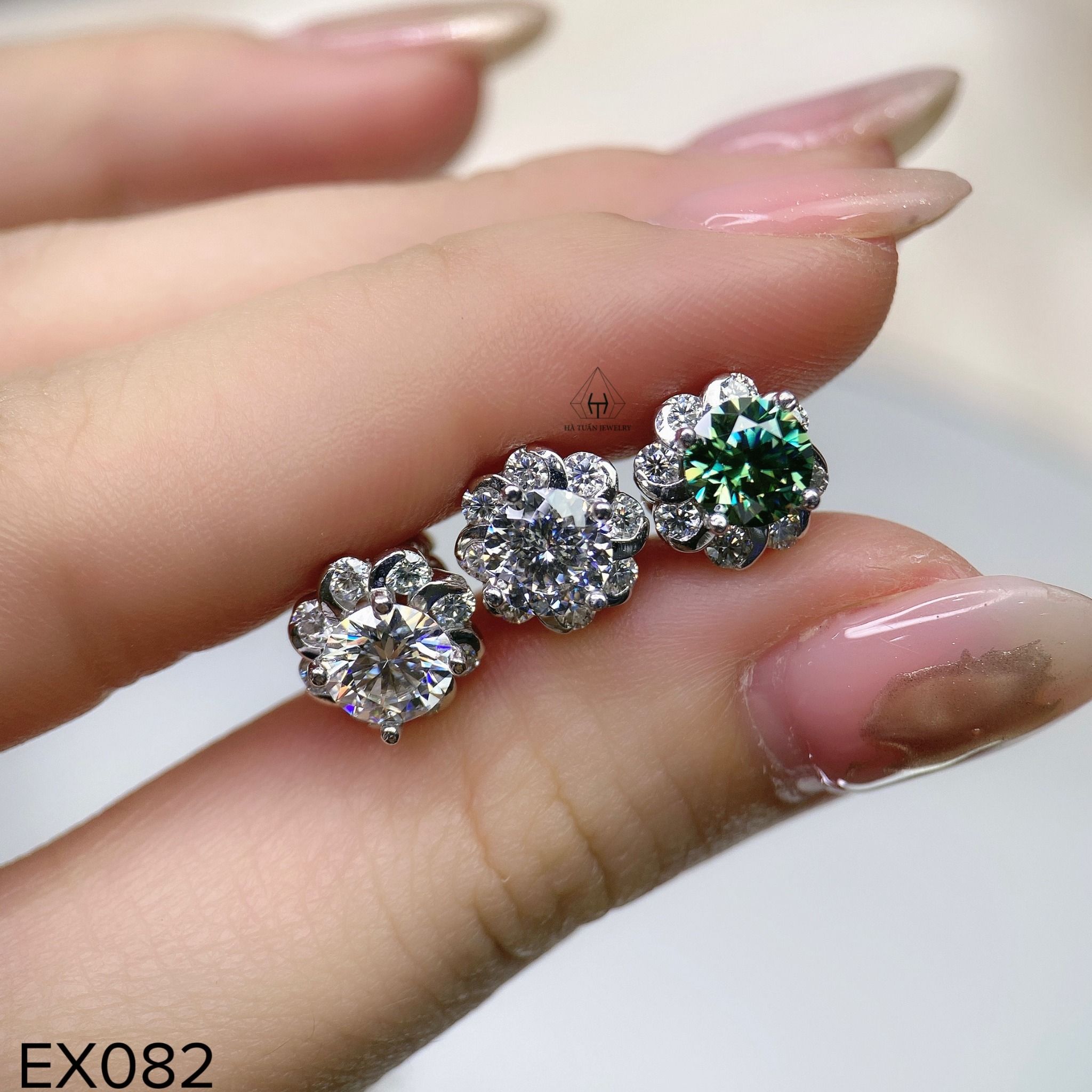 EX082 5mm Bông tai hoa cánh xoắn