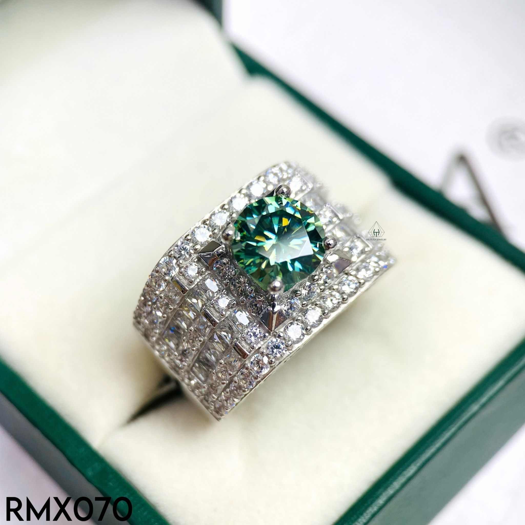 RMX070 8mm Nhẫn nam viền đá