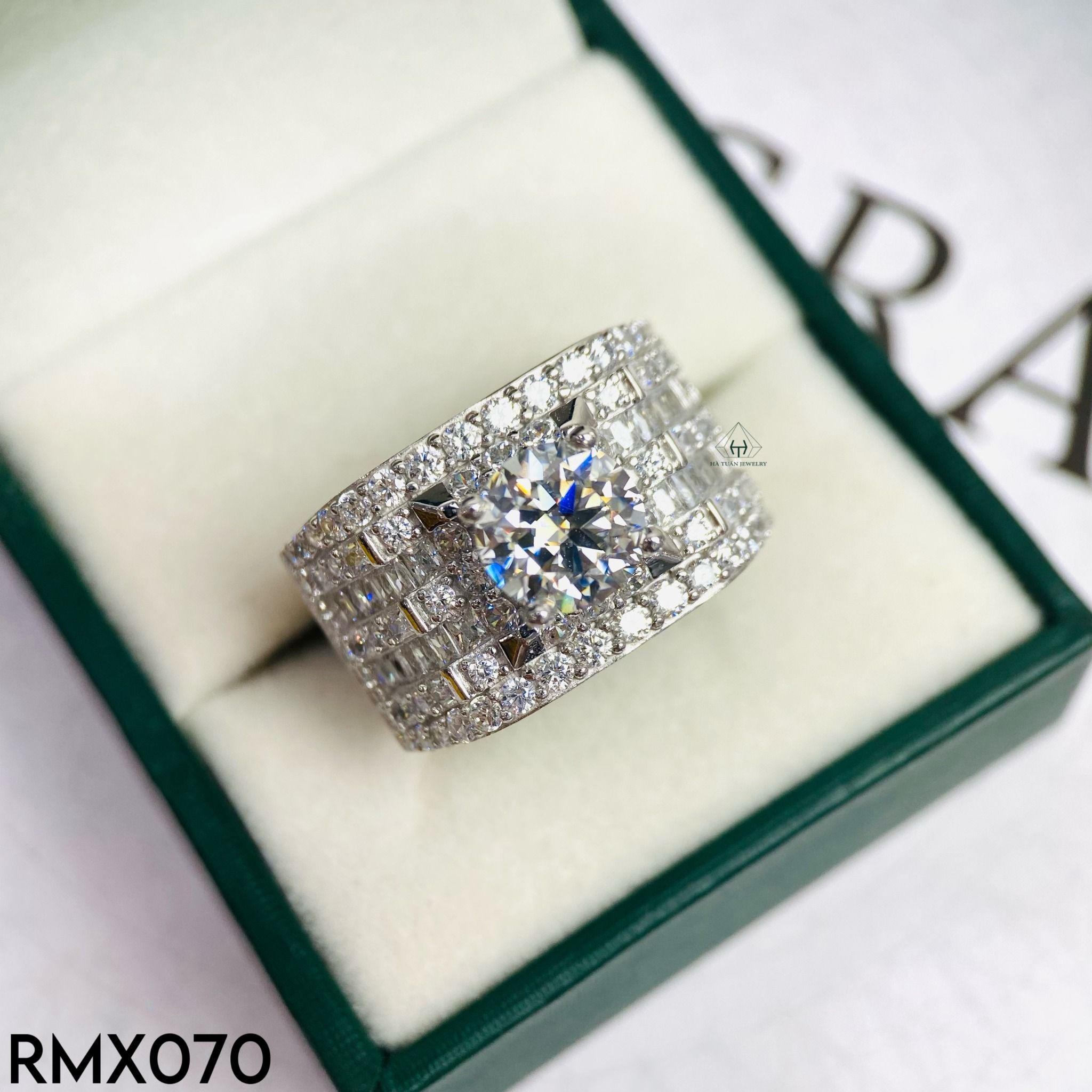 RMX070 8mm Nhẫn nam viền đá