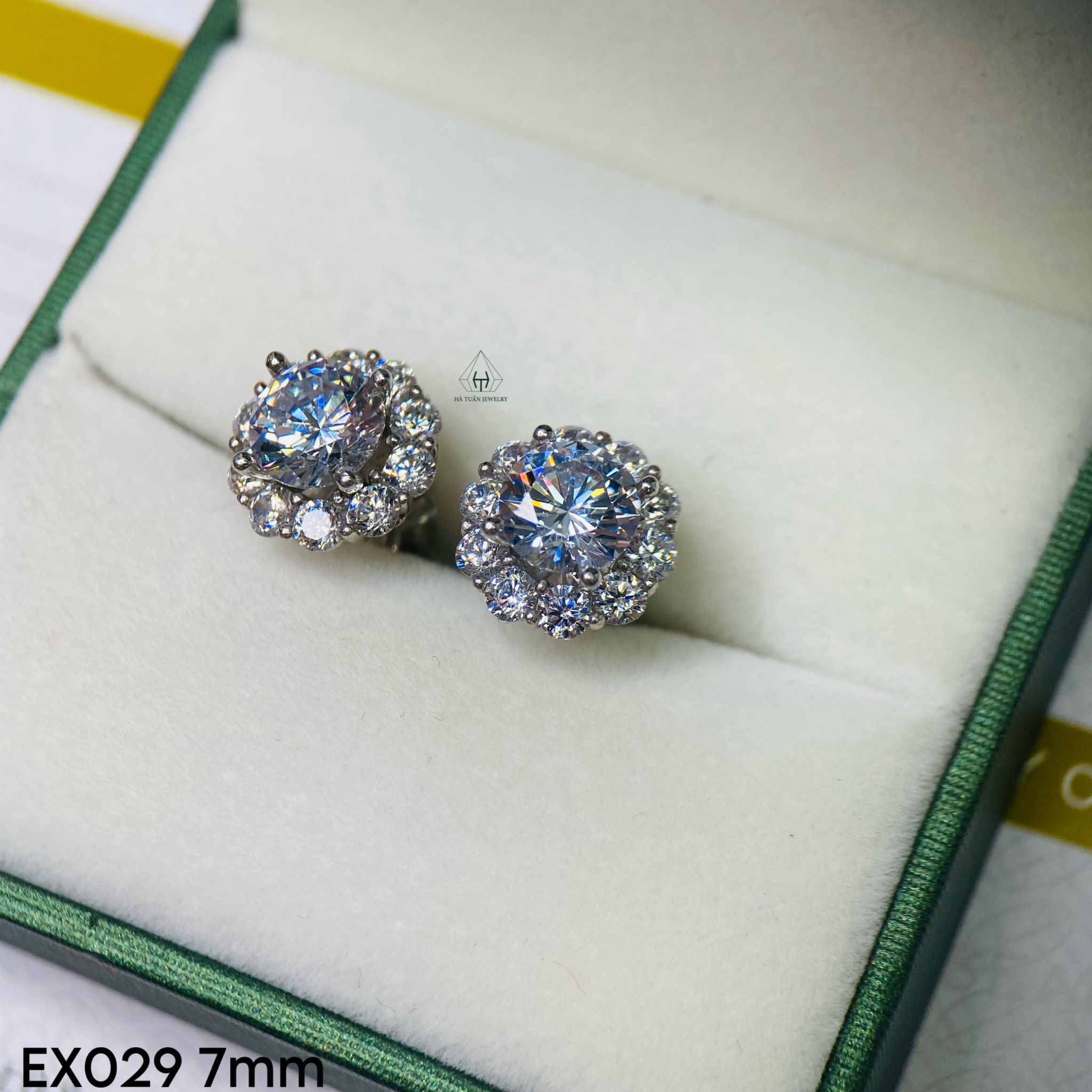 EX029 7mm Bông tai hoa 10-12 cánh tròn