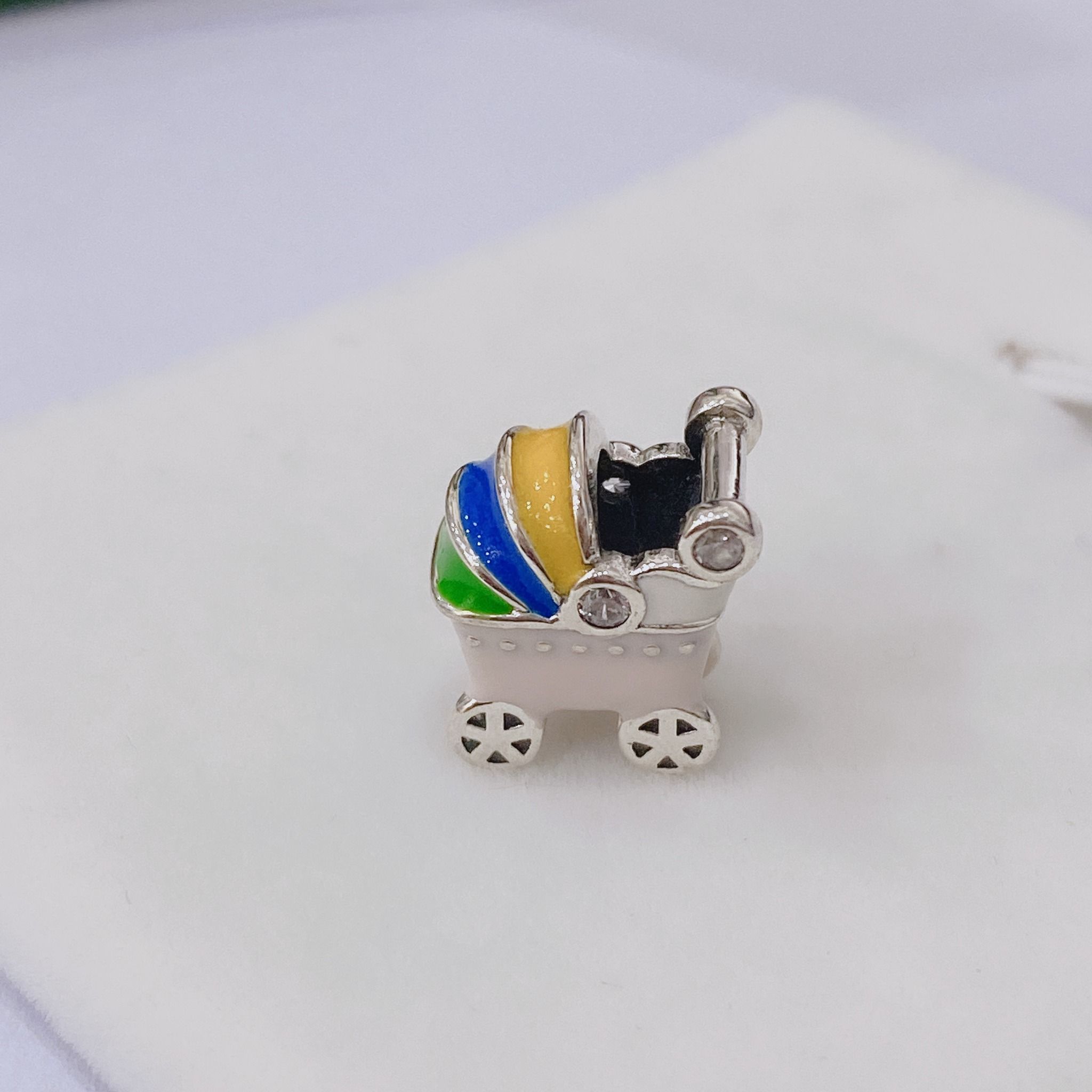 C422 Charm nôi em bé
