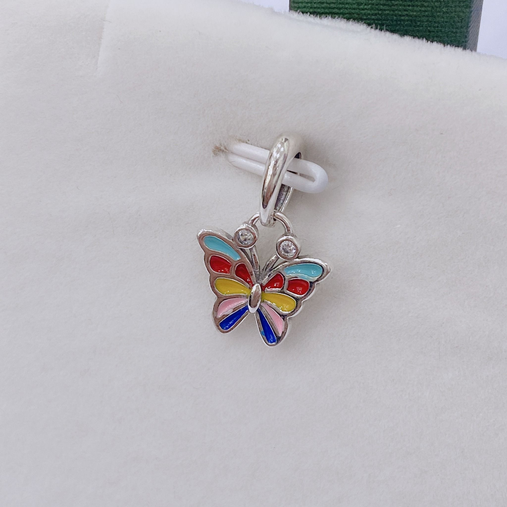 C408 Charm bướm ngũ sắc